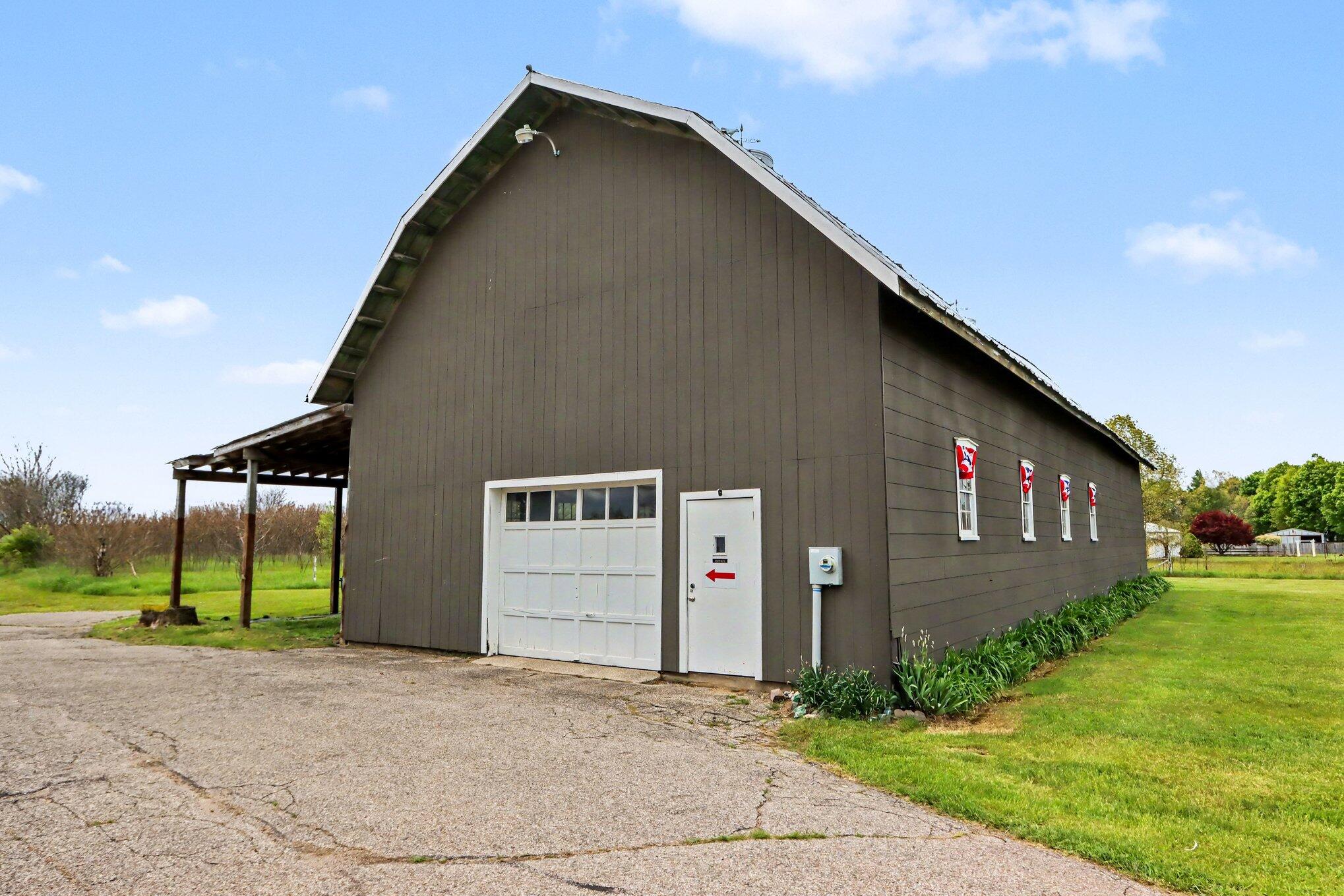 29561 E Red Arrow Highway Property Photo 5