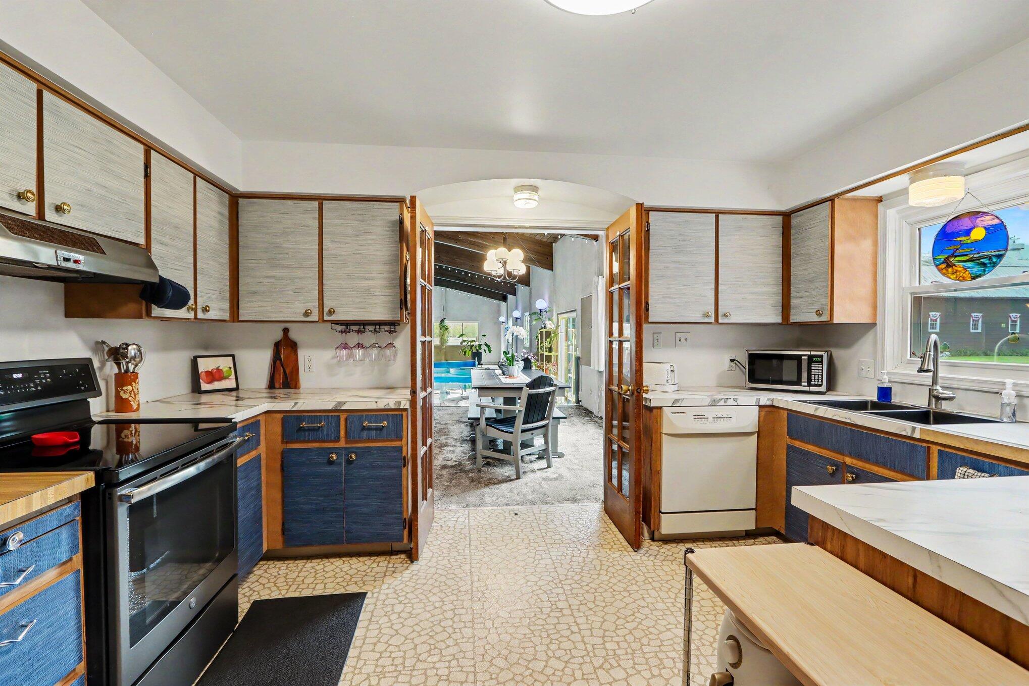 29561 E Red Arrow Highway Property Photo 16