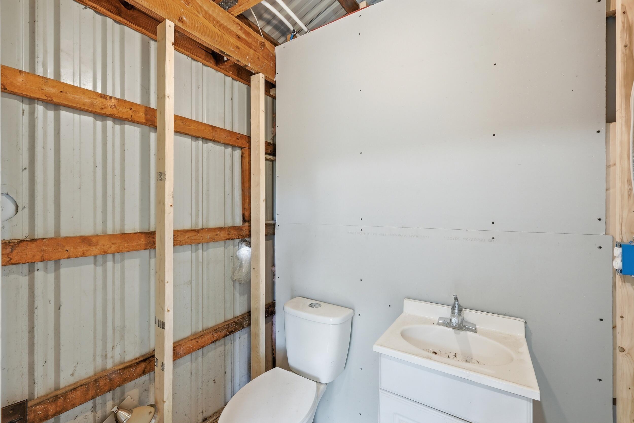 4143 S Pine Avenue Property Photo 11