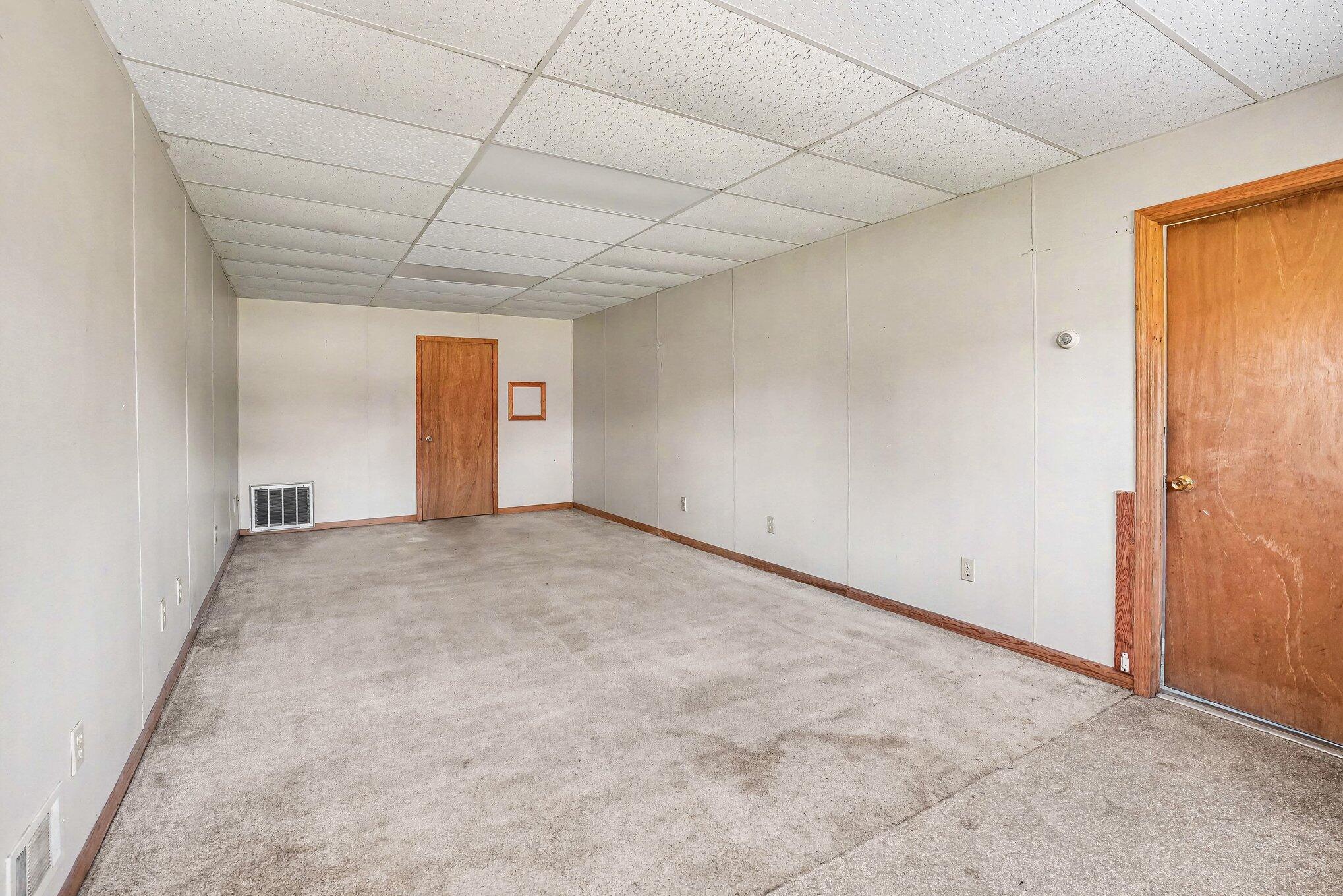 13434 M 40 Property Photo 26