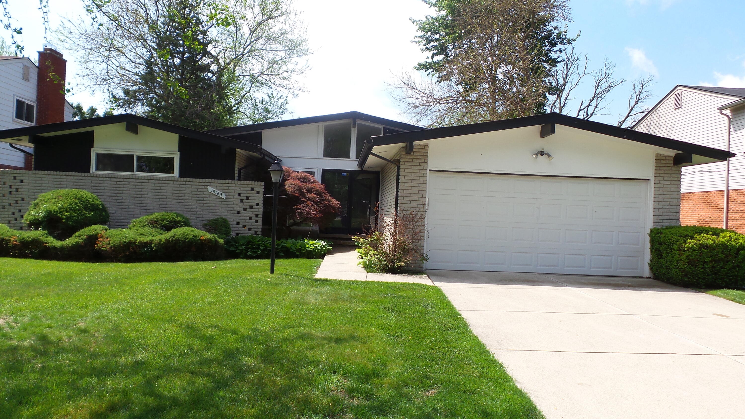 18165 Adrian Street Property Photo 1