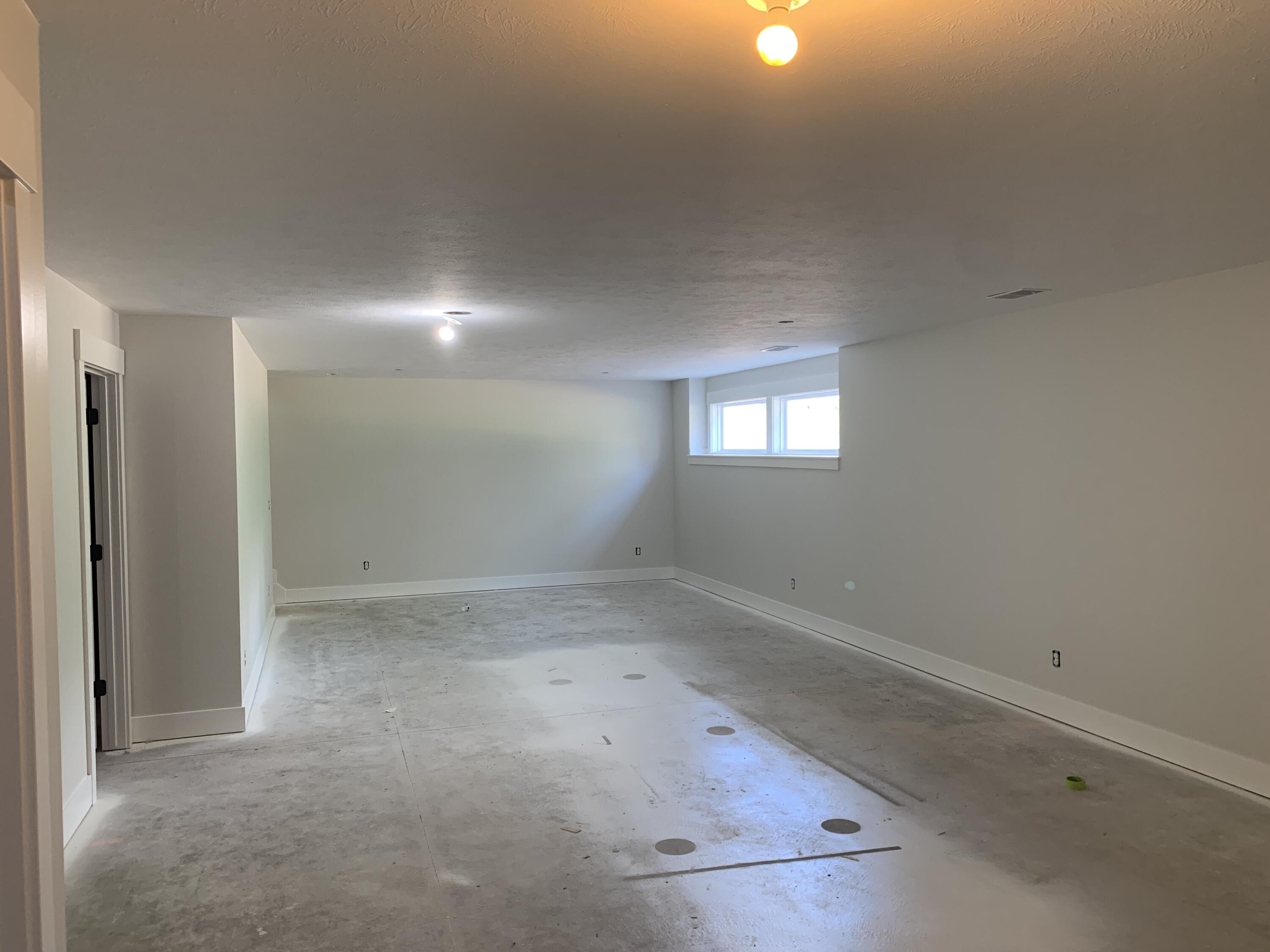 7060 Pinehurst Drive Ne Property Photo 10