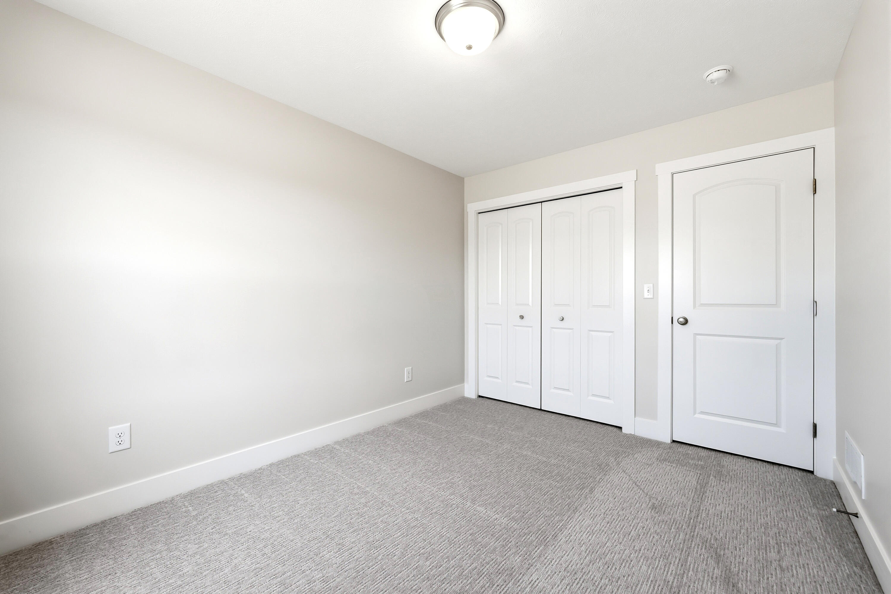 914 Indiana Avenue 14 Property Photo 11