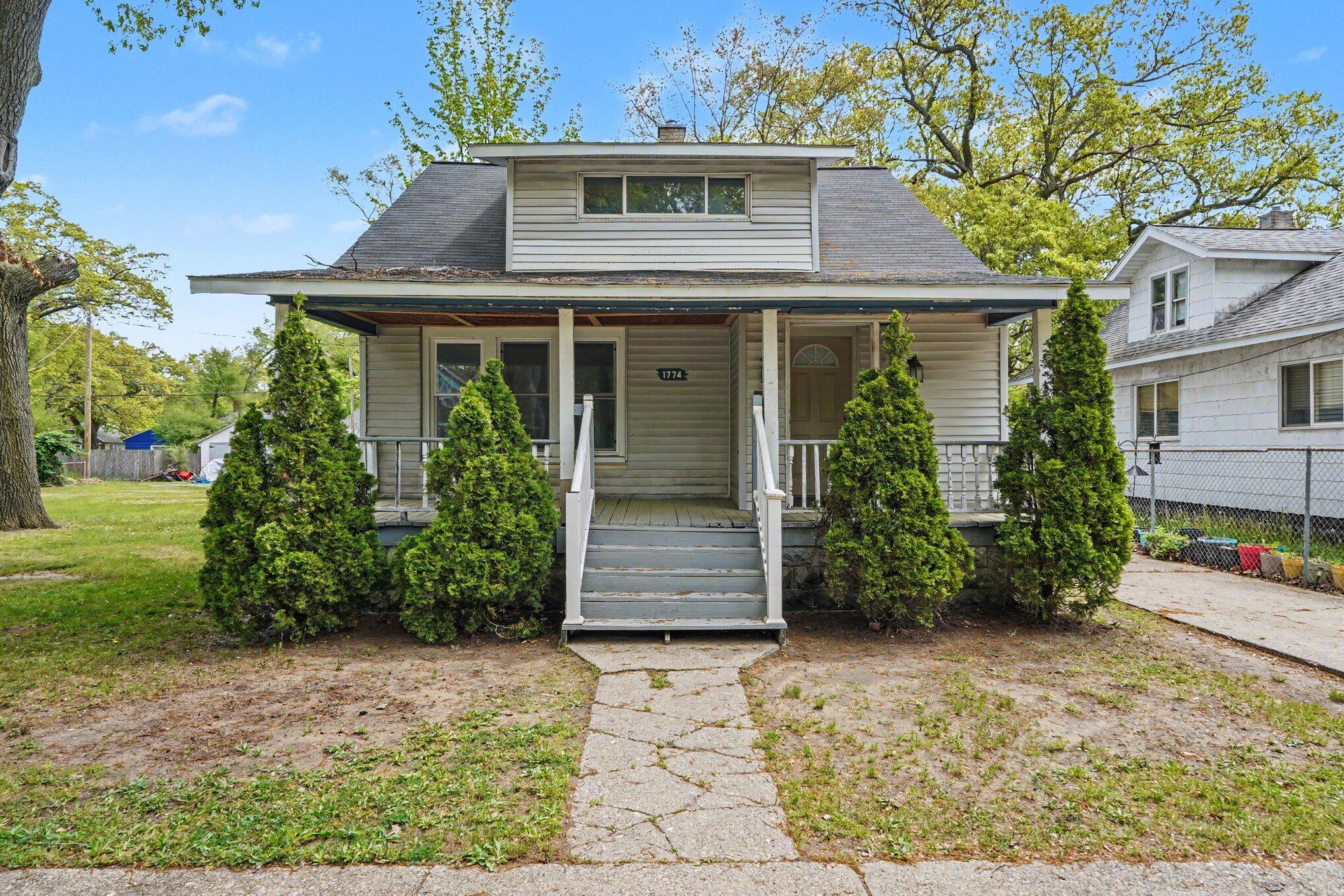 1774 Dyson Street Property Photo 1