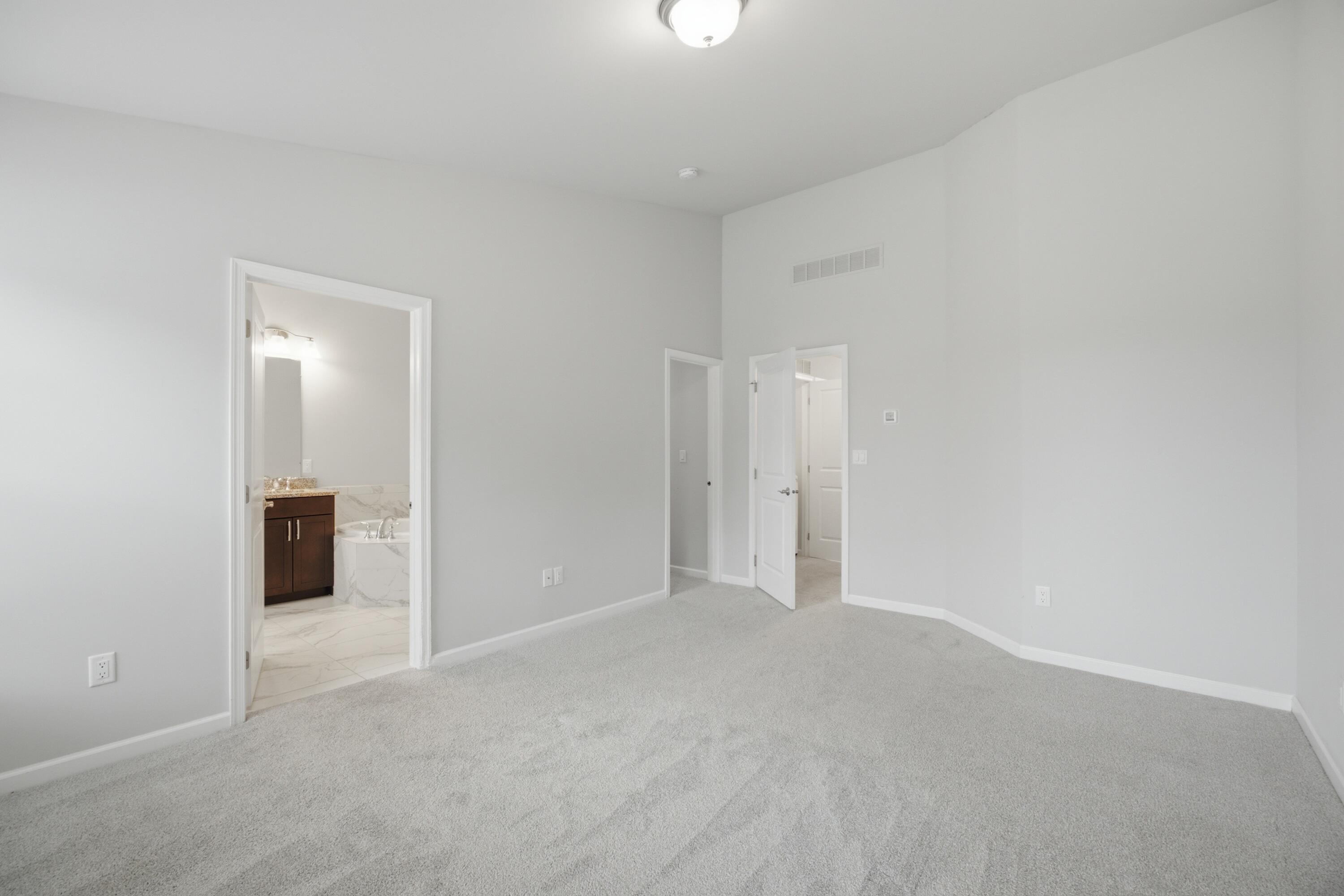 2780 Ashcombe Drive Property Photo 26