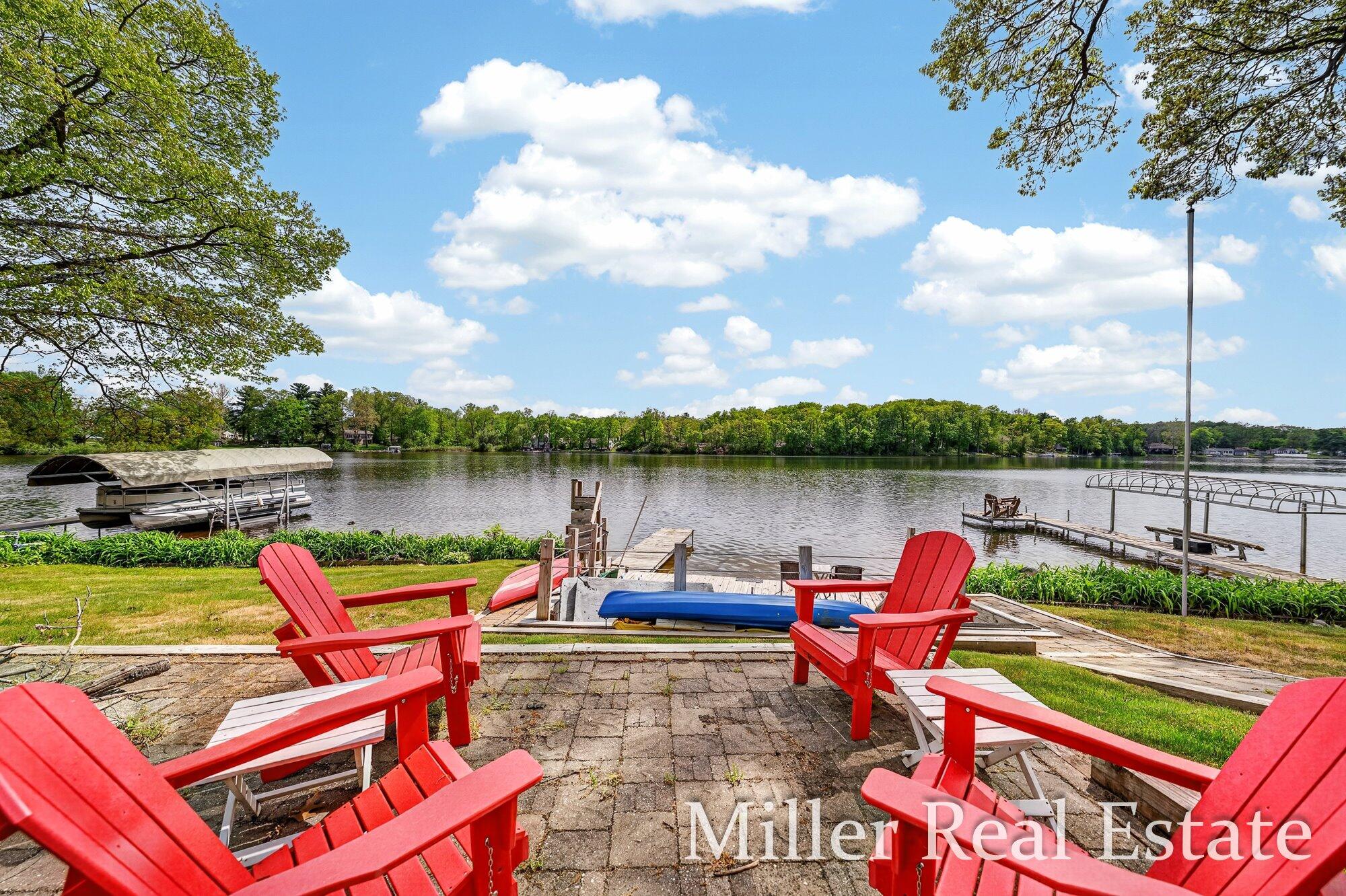 1589 Pleasant View Drive Property Photo 3