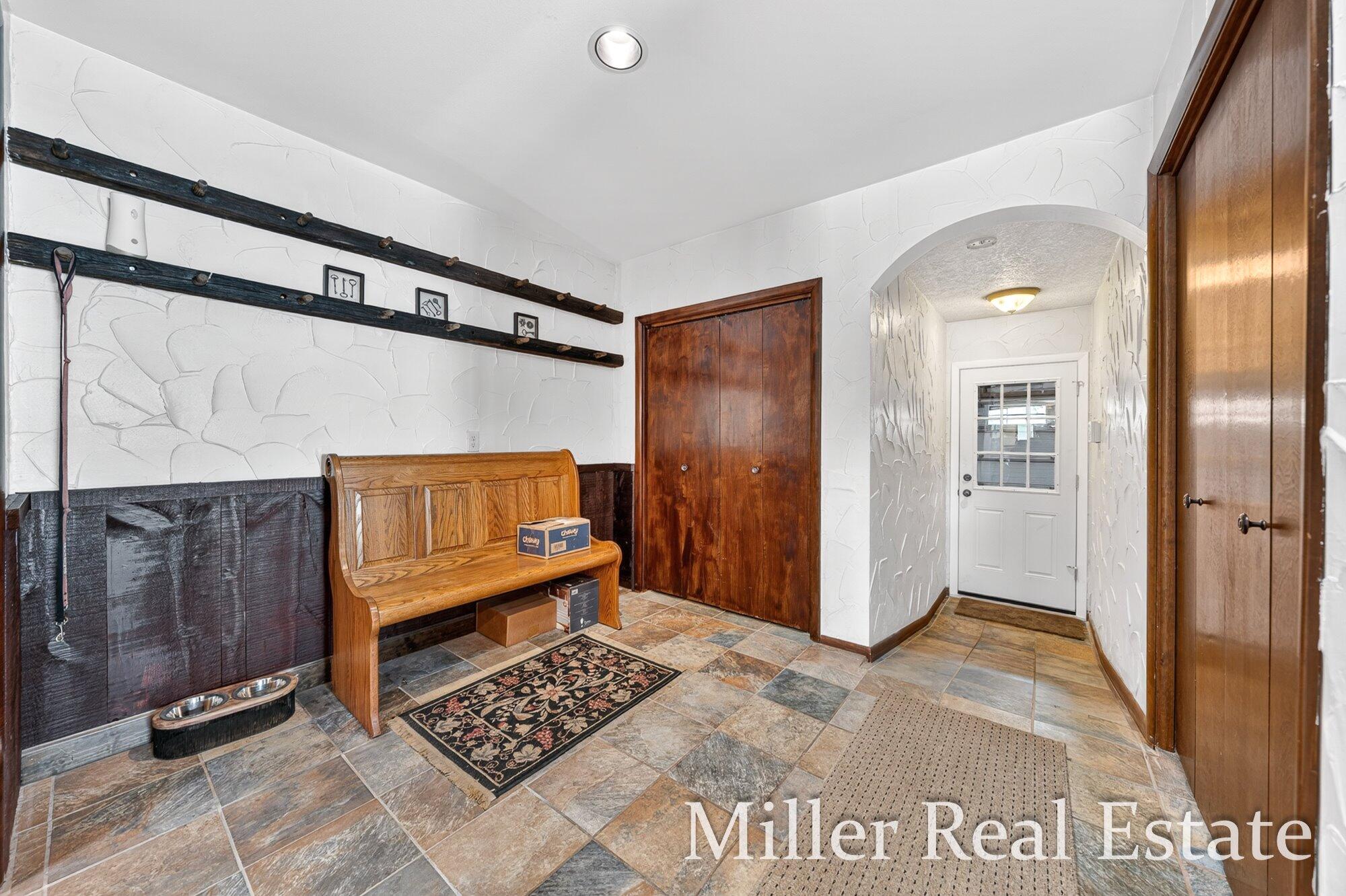 1589 Pleasant View Drive Property Photo 11