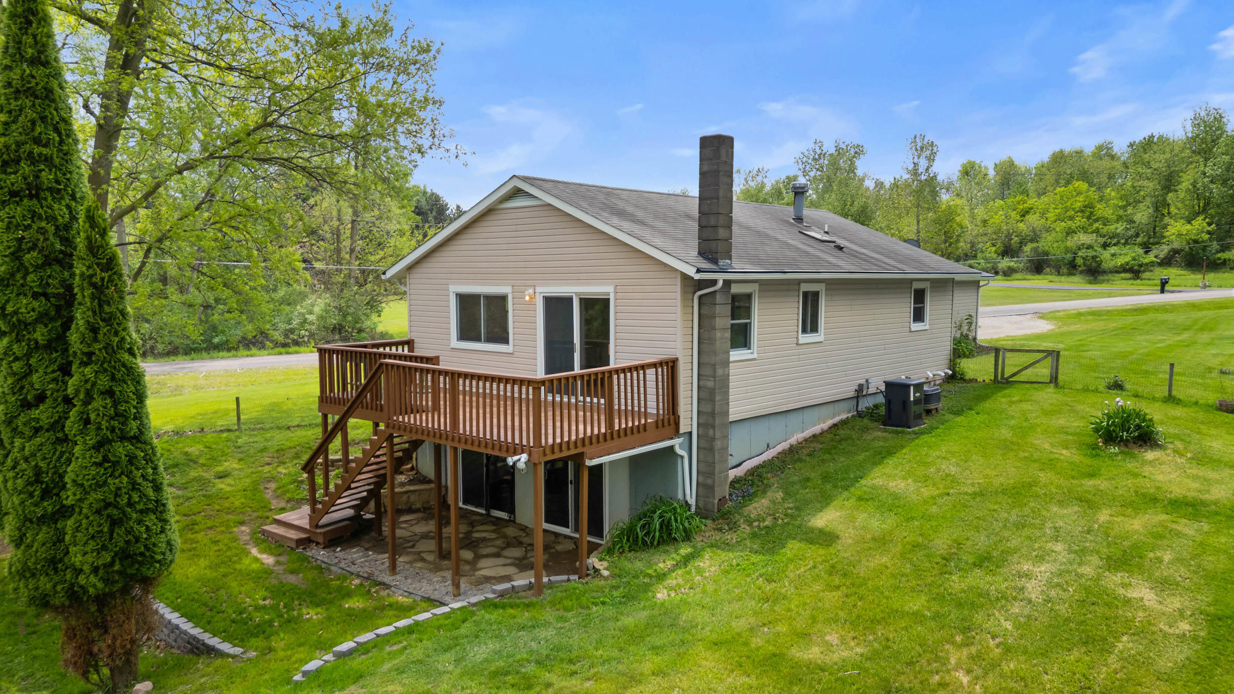 4330 Dawn Drive Property Photo 1