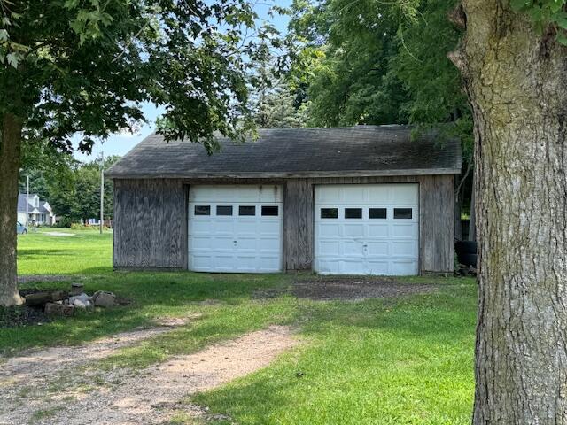 300 E Delaware Street Property Photo 5