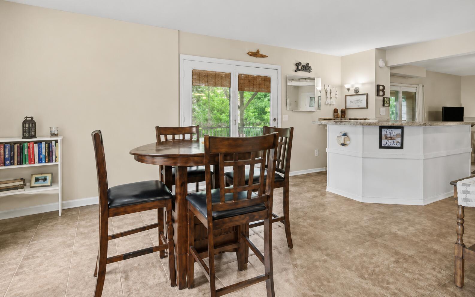 12177 Reyburn Drive Ne Property Photo 6