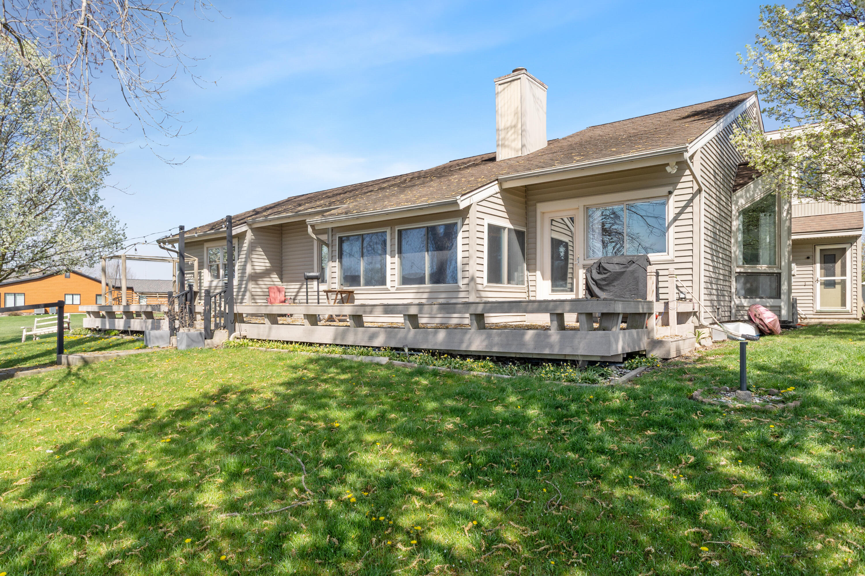439 Simco Drive Property Photo 1