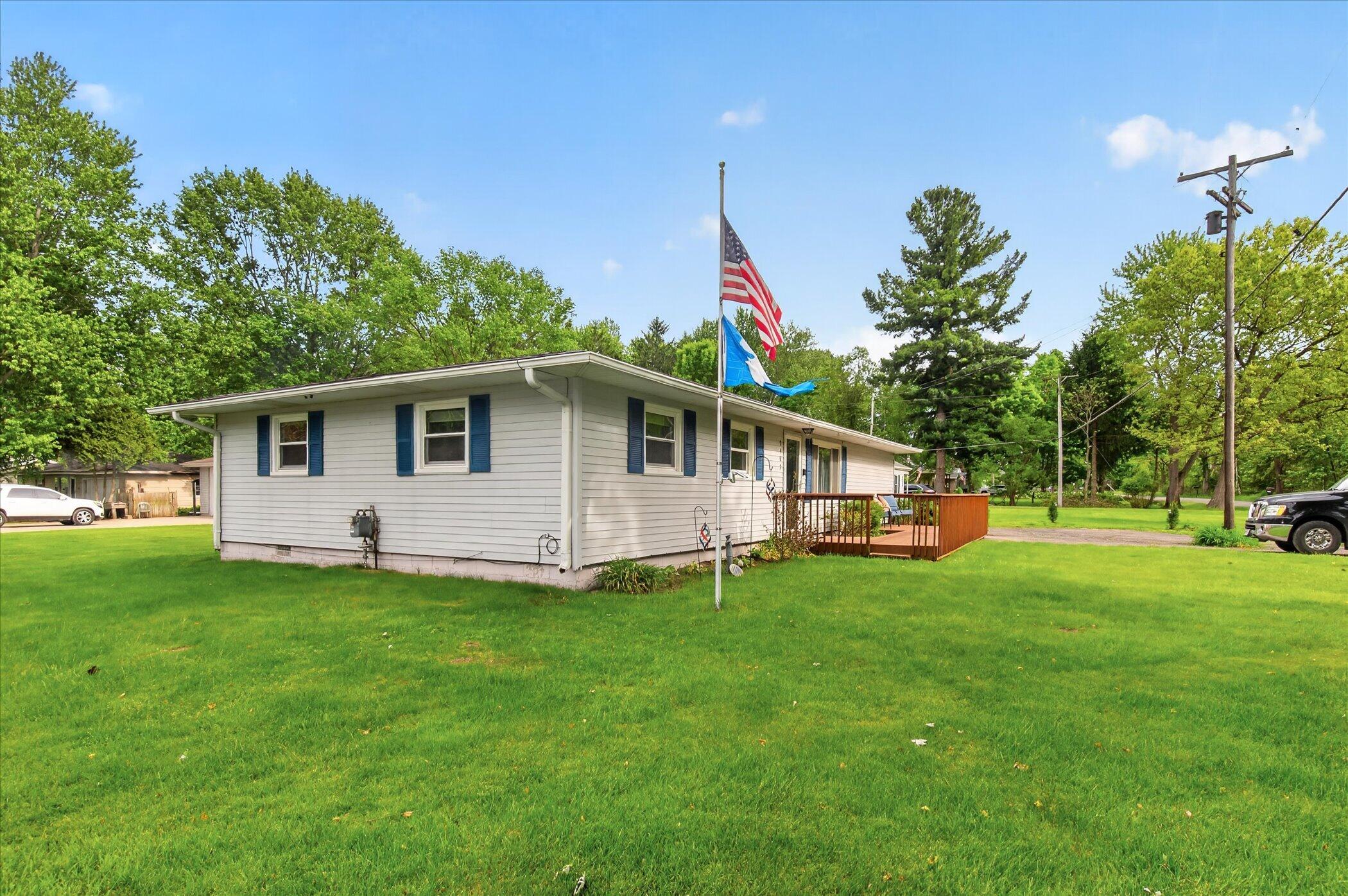 9489 Hyde Road Property Photo 3