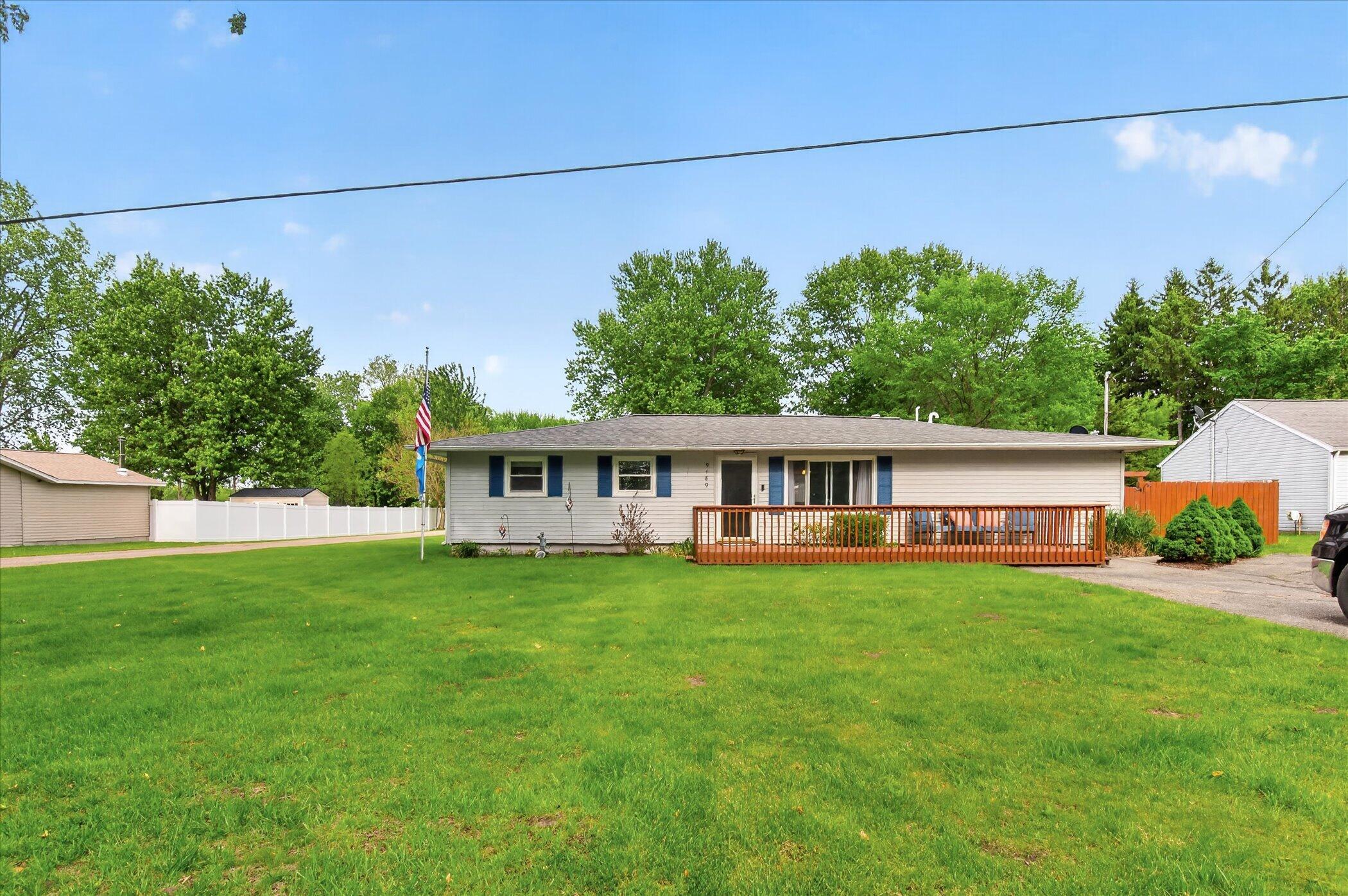 9489 Hyde Road Property Photo 5