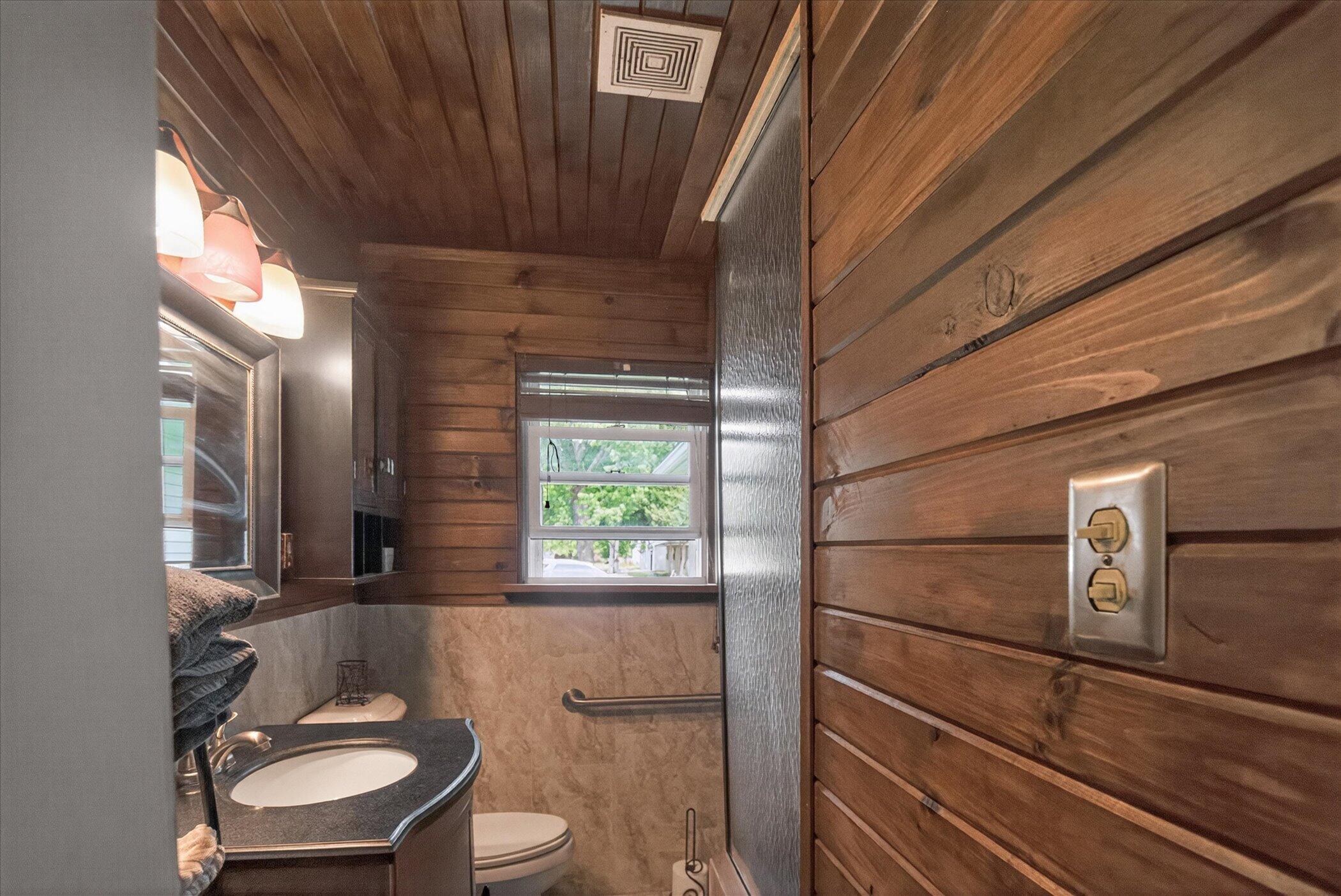 9489 Hyde Road Property Photo 24