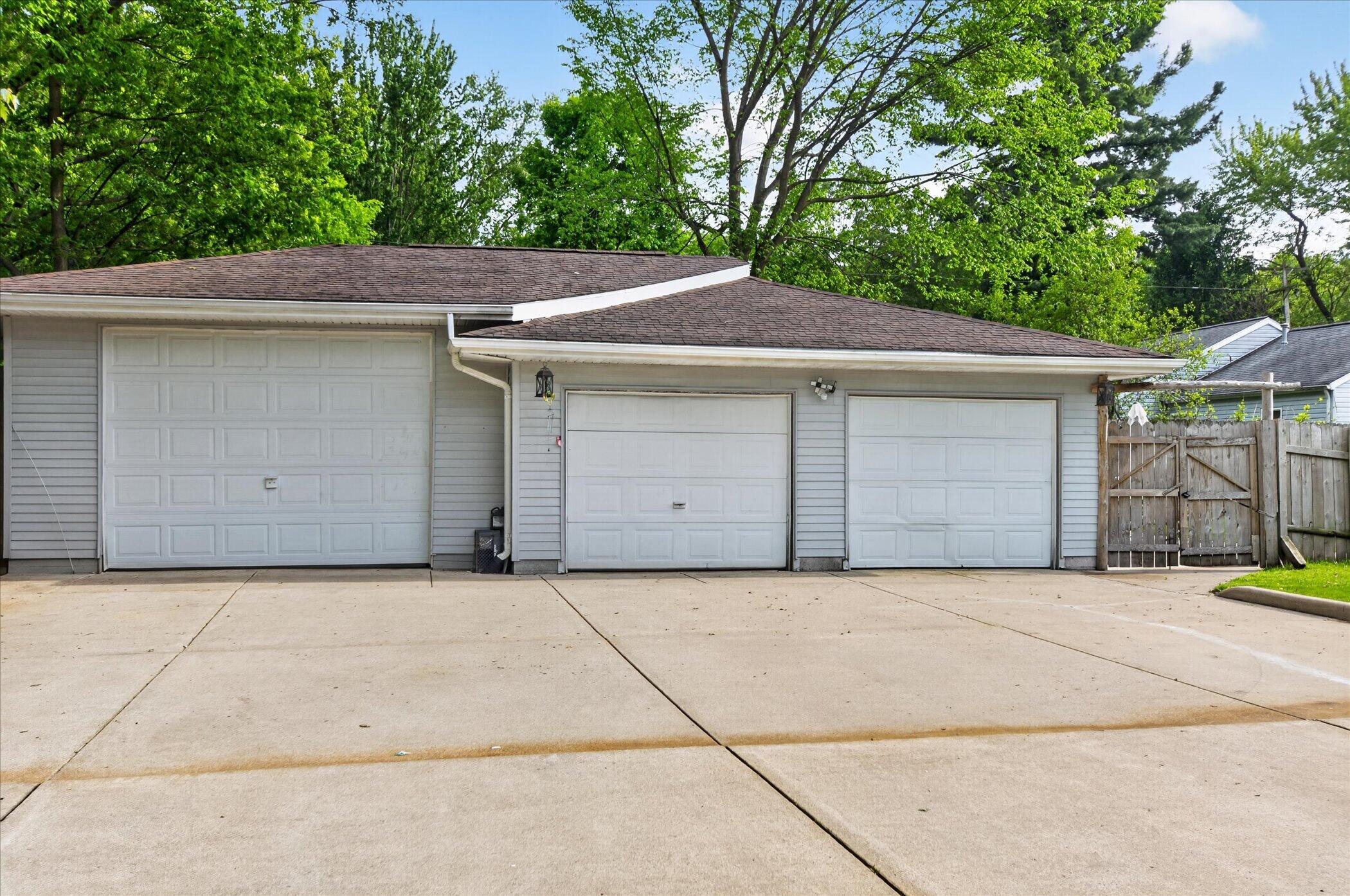 9489 Hyde Road Property Photo 47
