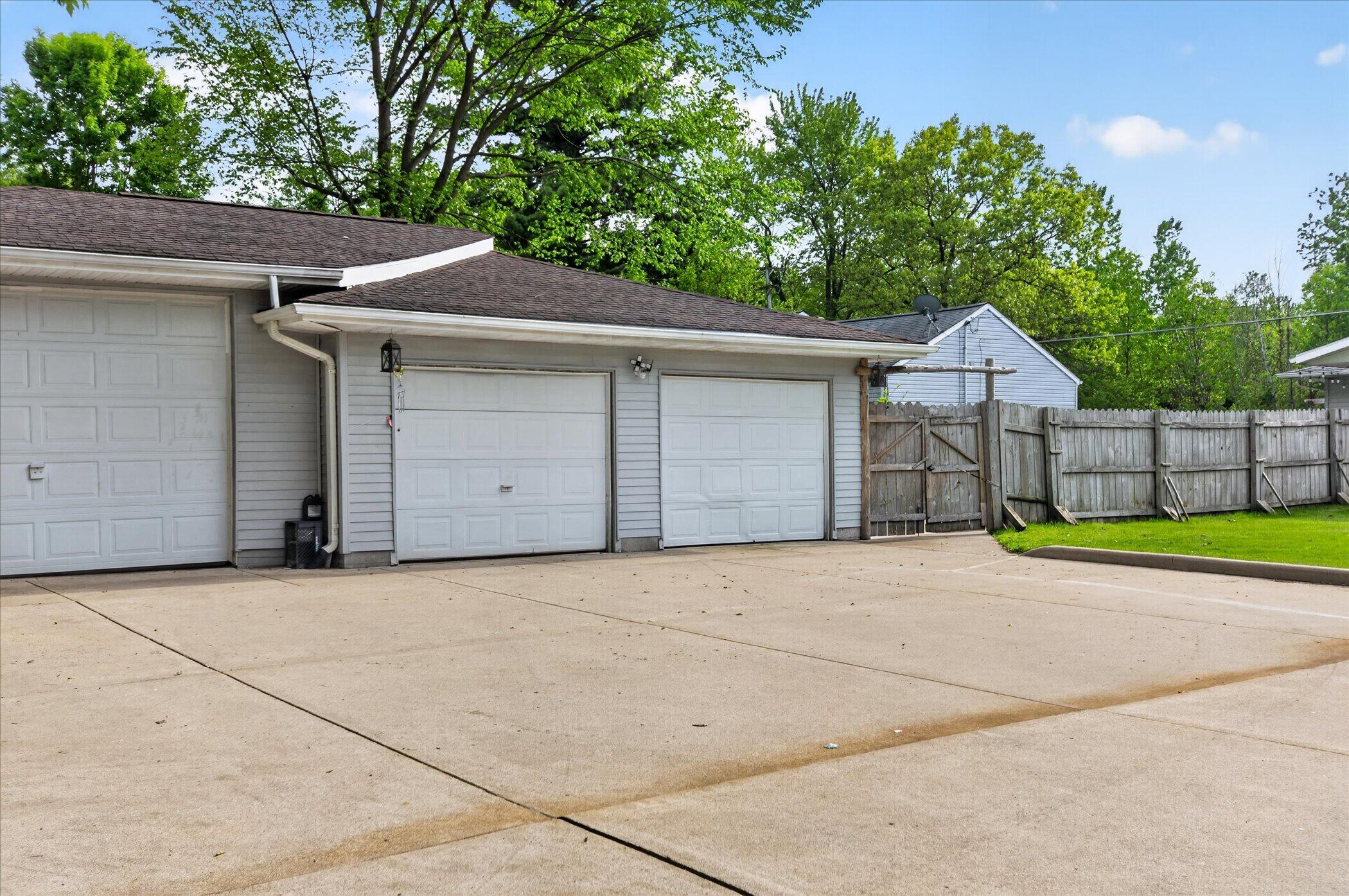 9489 Hyde Road Property Photo 48