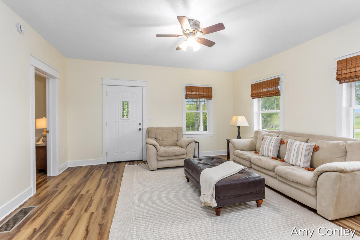 757 120th Avenue Property Photo 10
