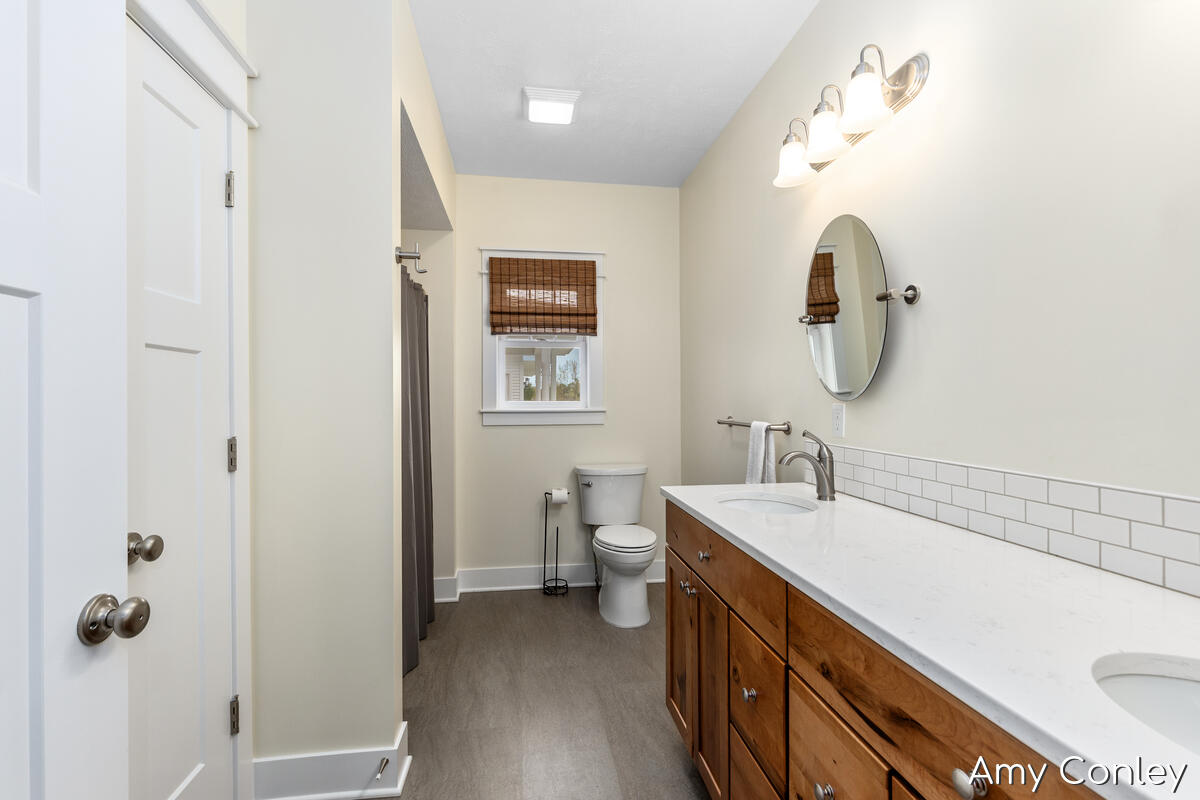757 120th Avenue Property Photo 16
