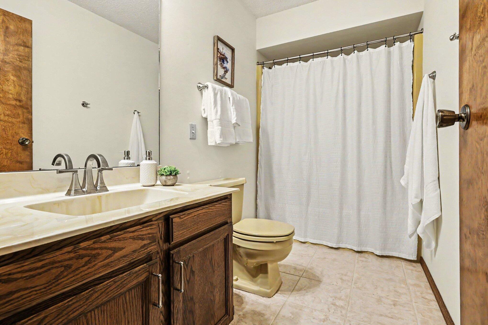 5410 Country Aire Drive 14 Property Photo 16