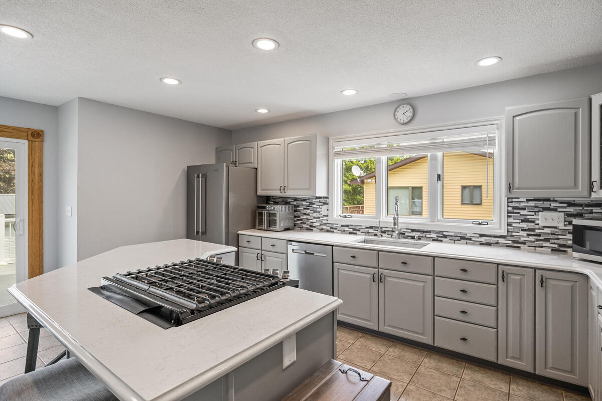 607 Apache Drive Property Photo 8