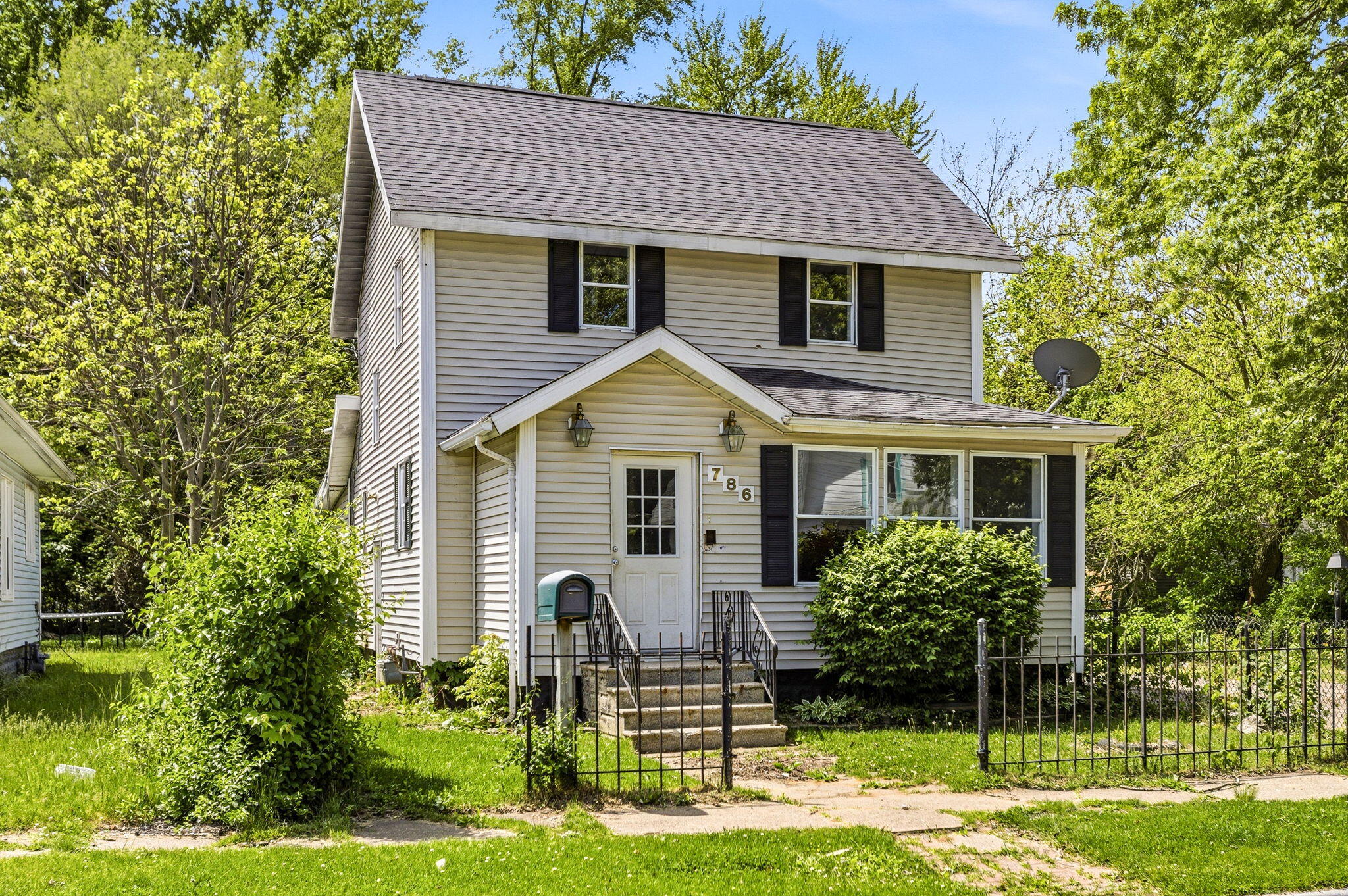 786 Buss Avenue Property Photo 4