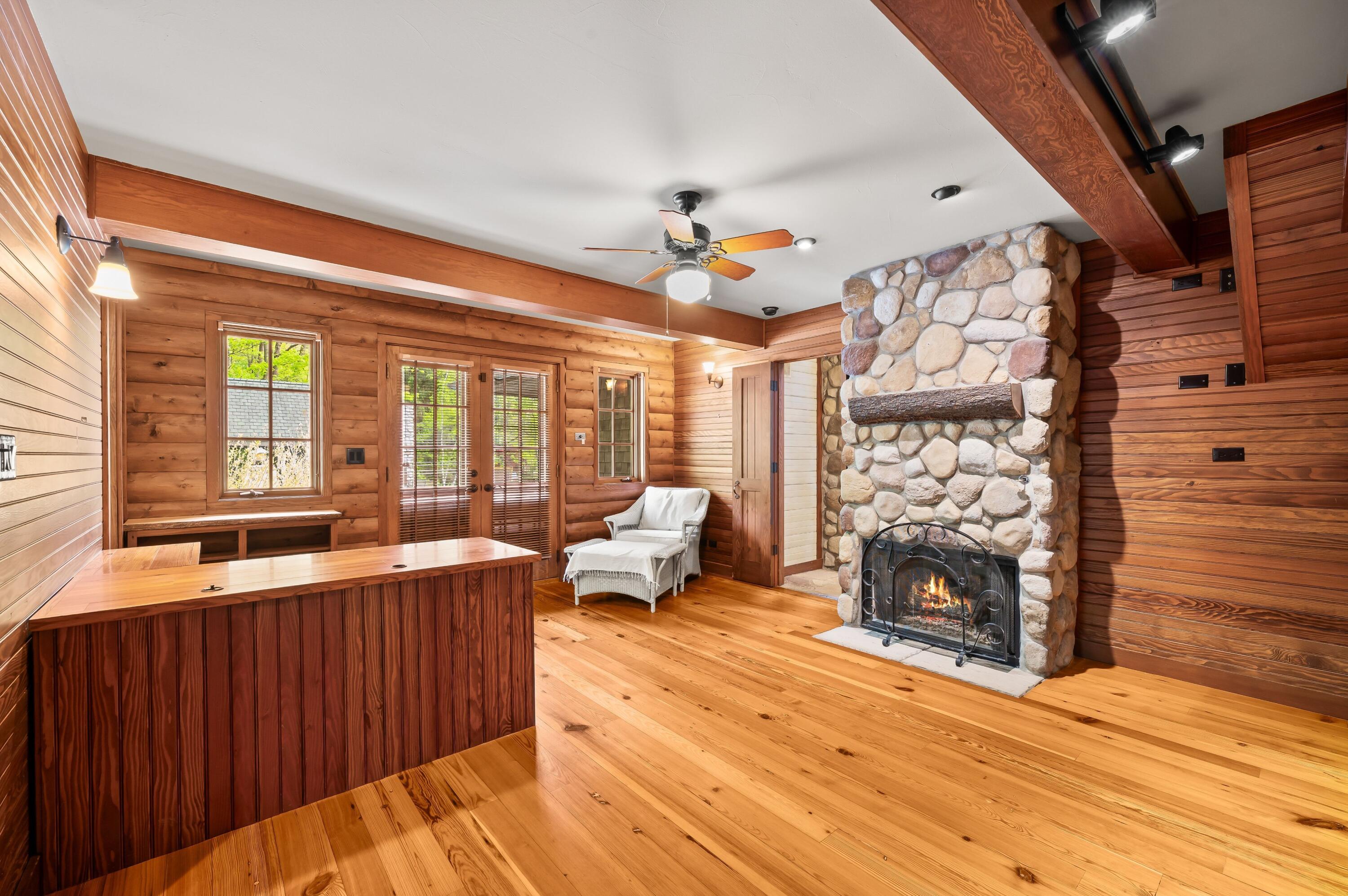 14657 Lakeshore Road Property Photo 21
