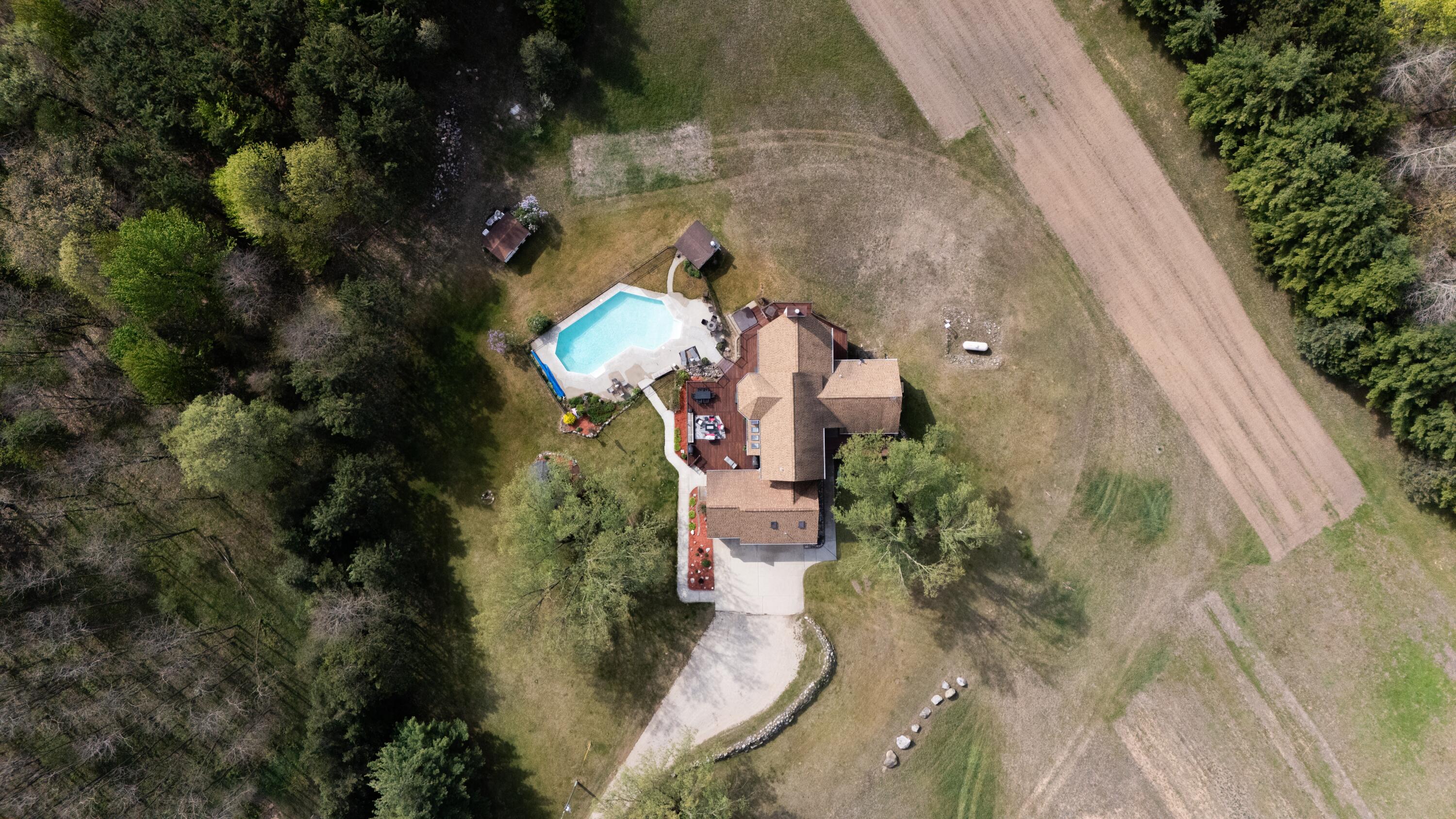 17634 Meceola Road Property Photo 3