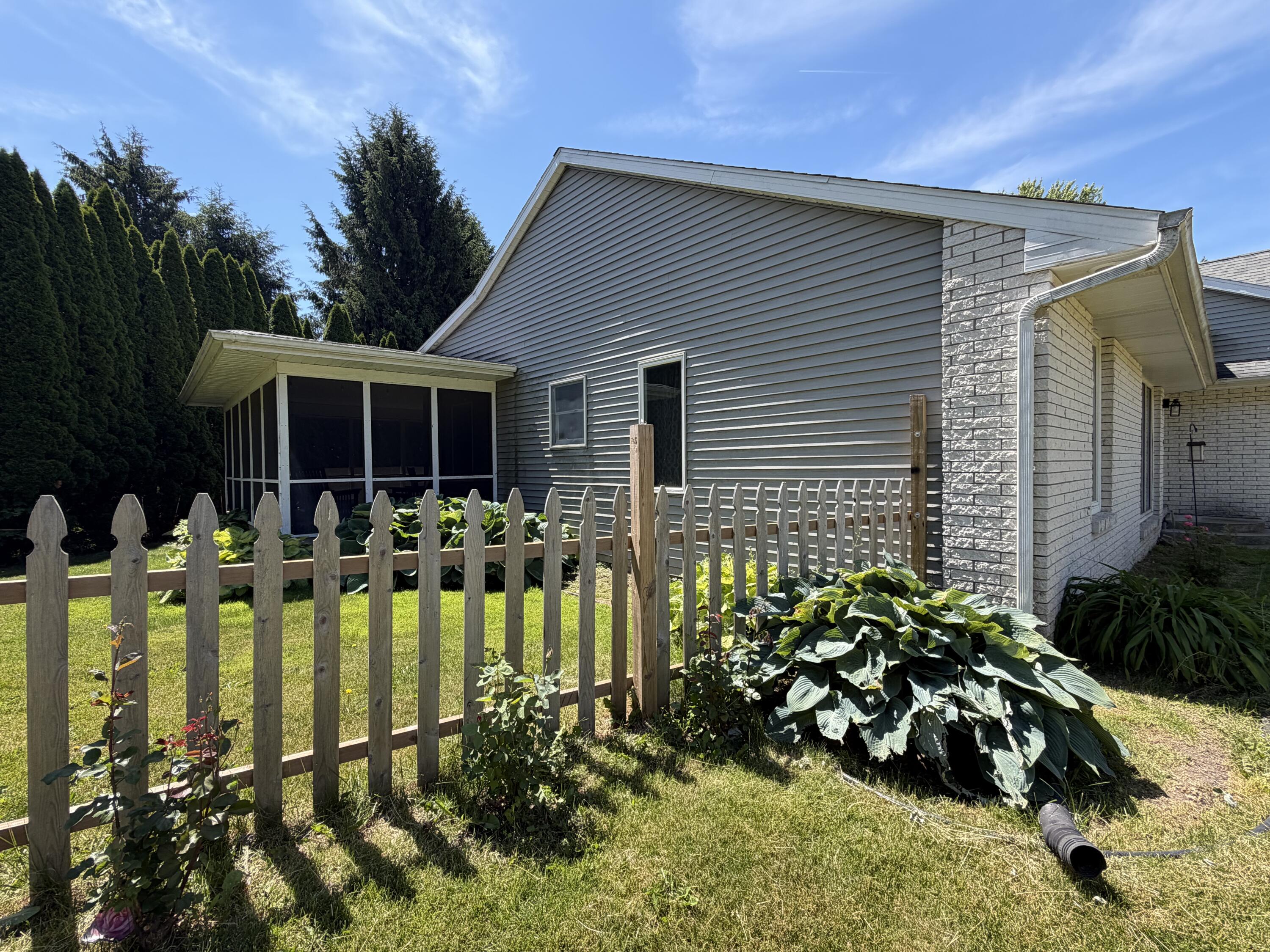 22401 Happy Drive Property Photo 5