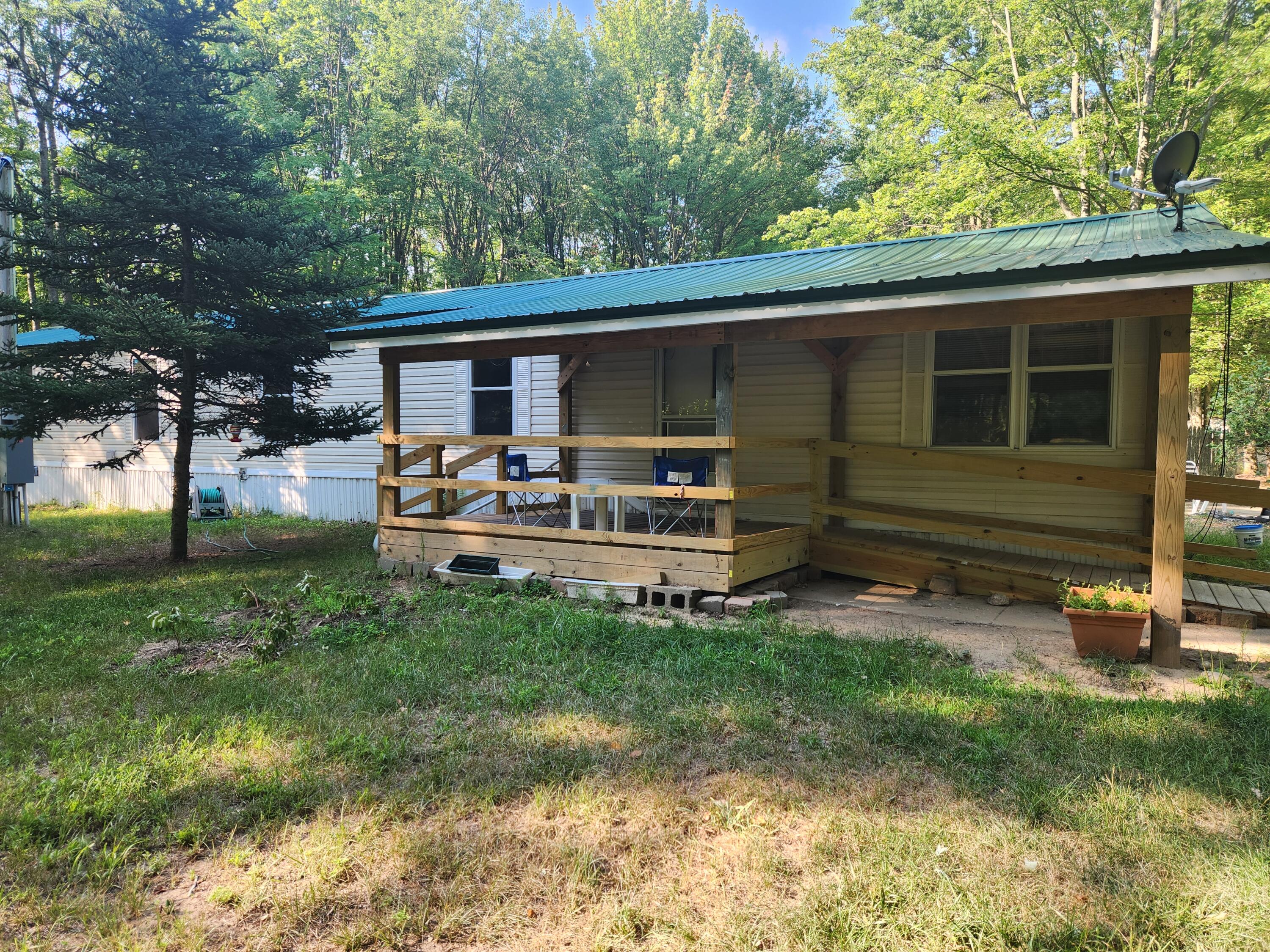 8033 Rolling Drive Property Photo 2