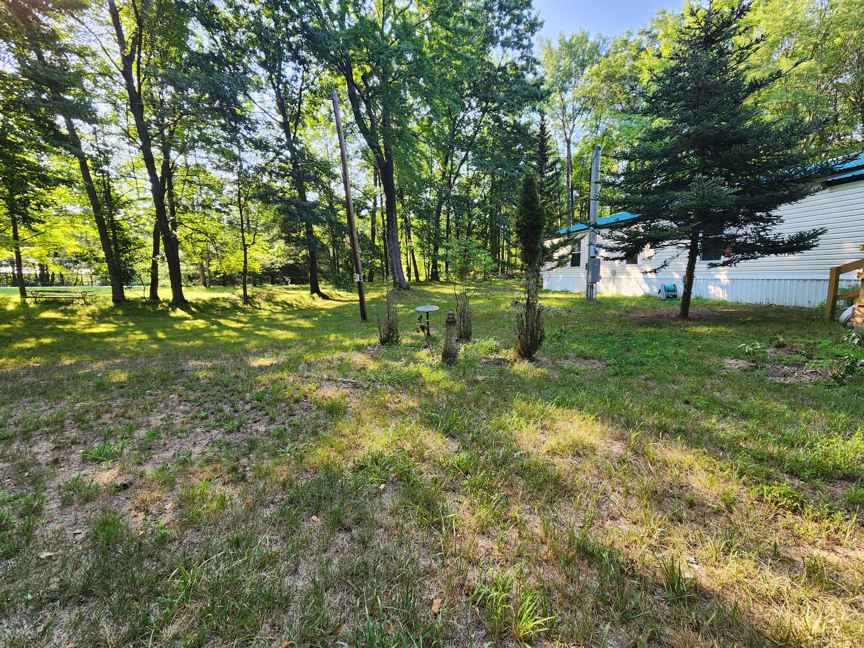 8033 Rolling Drive Property Photo 3