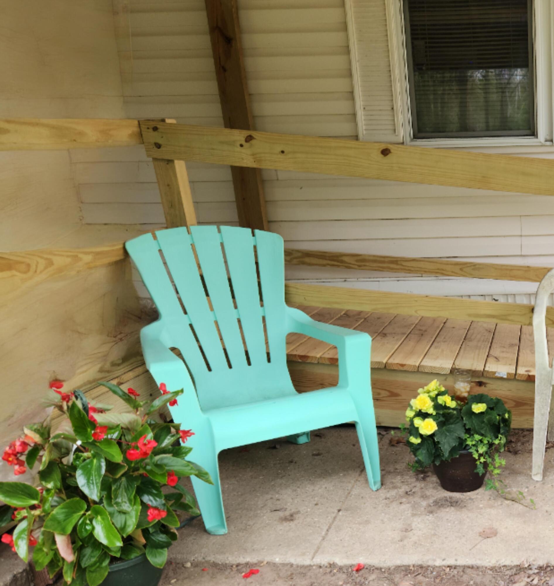 8033 Rolling Drive Property Photo 4