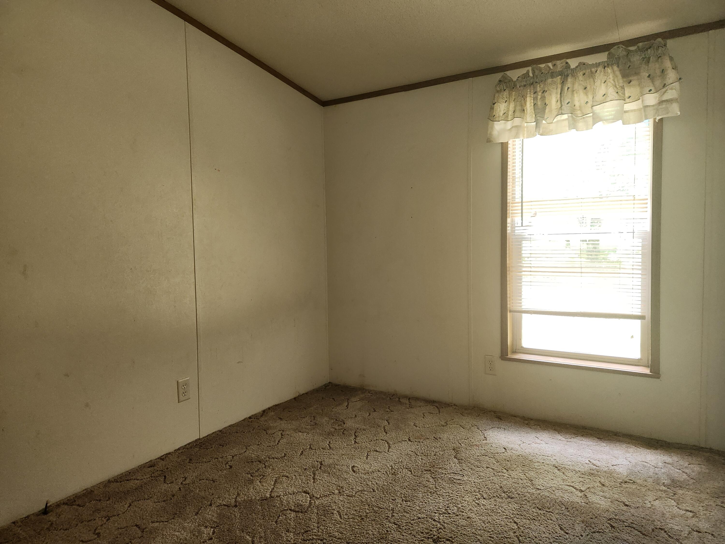 8033 Rolling Drive Property Photo 14