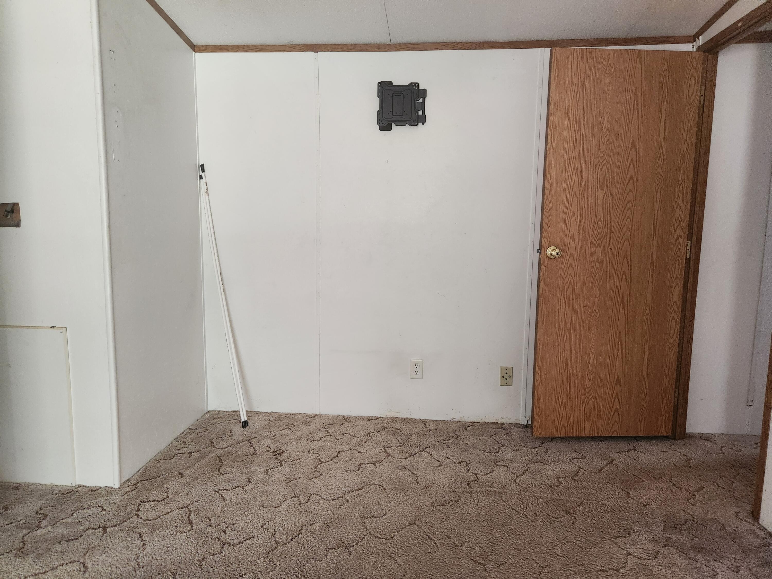 8033 Rolling Drive Property Photo 15