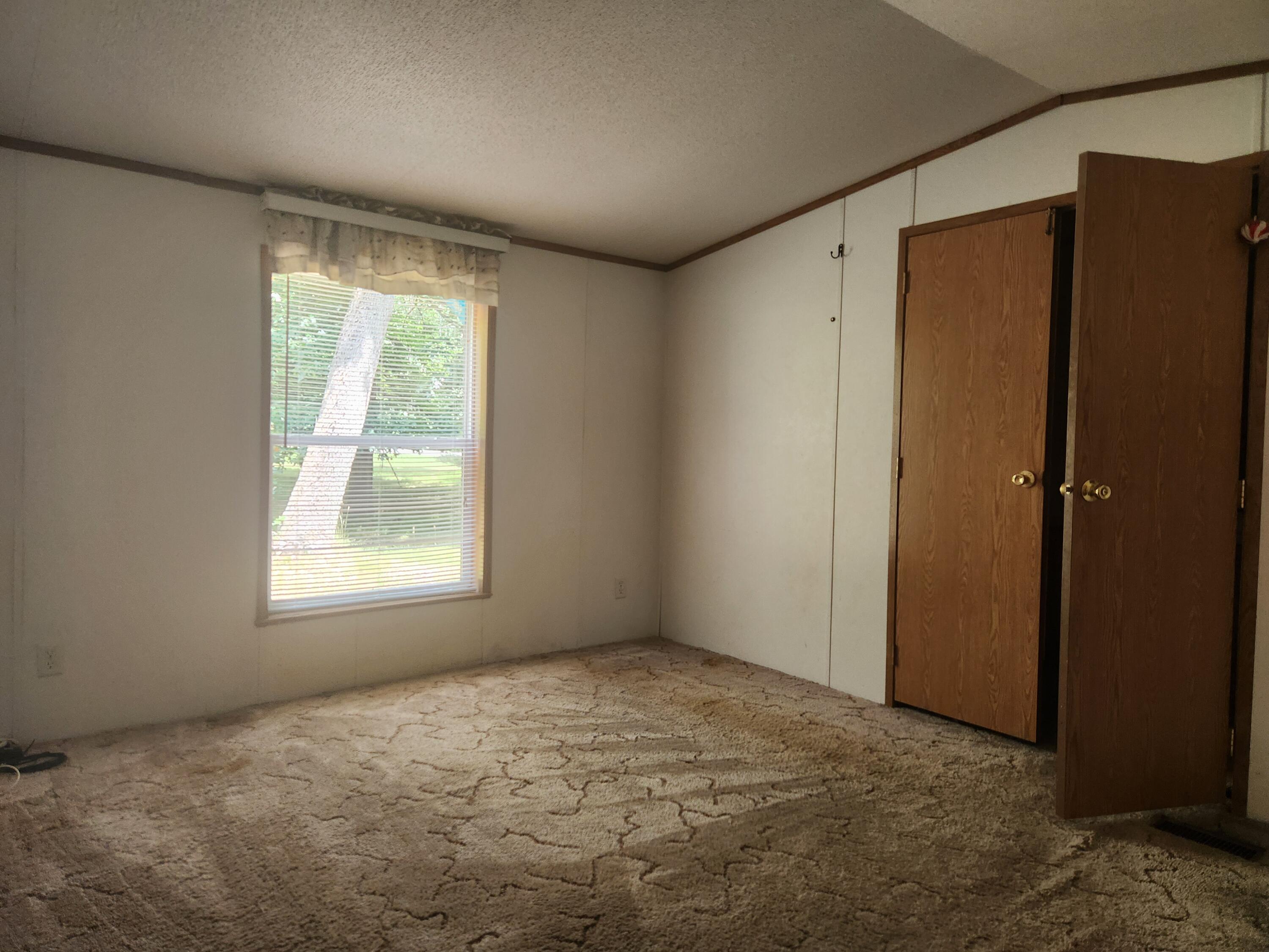 8033 Rolling Drive Property Photo 16