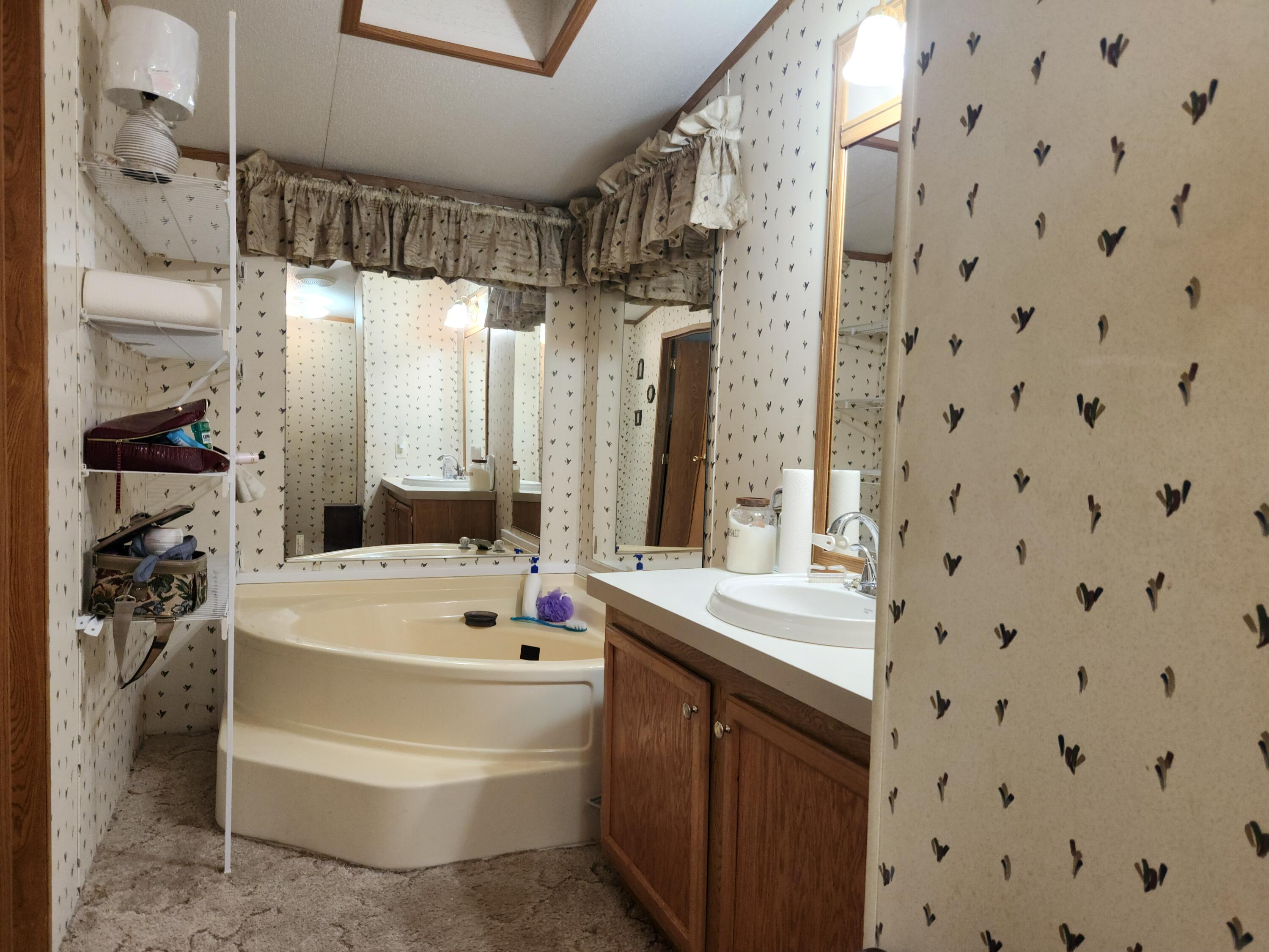 8033 Rolling Drive Property Photo 18