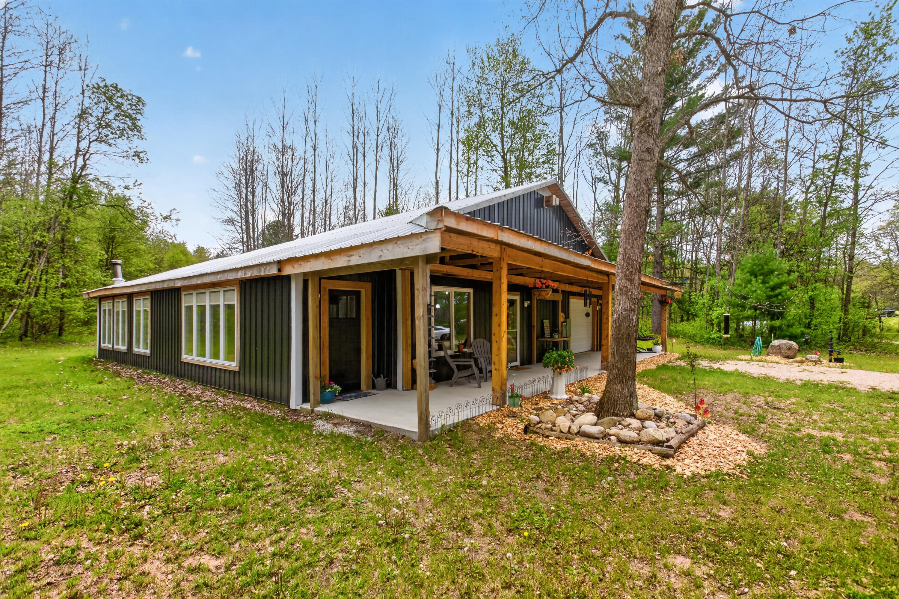 4850 E US Highway 10