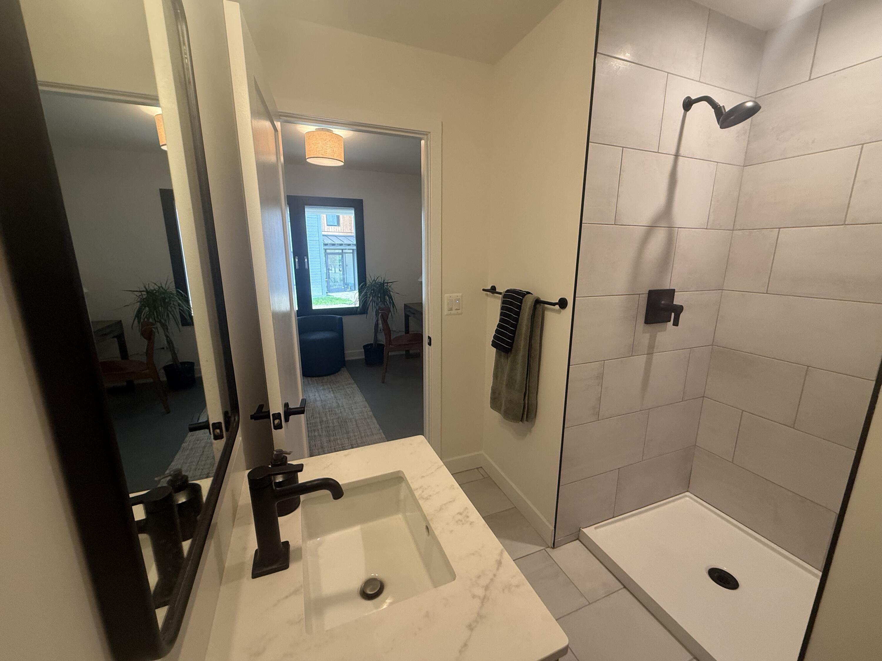 2272 Greenway Trail Property Photo 10