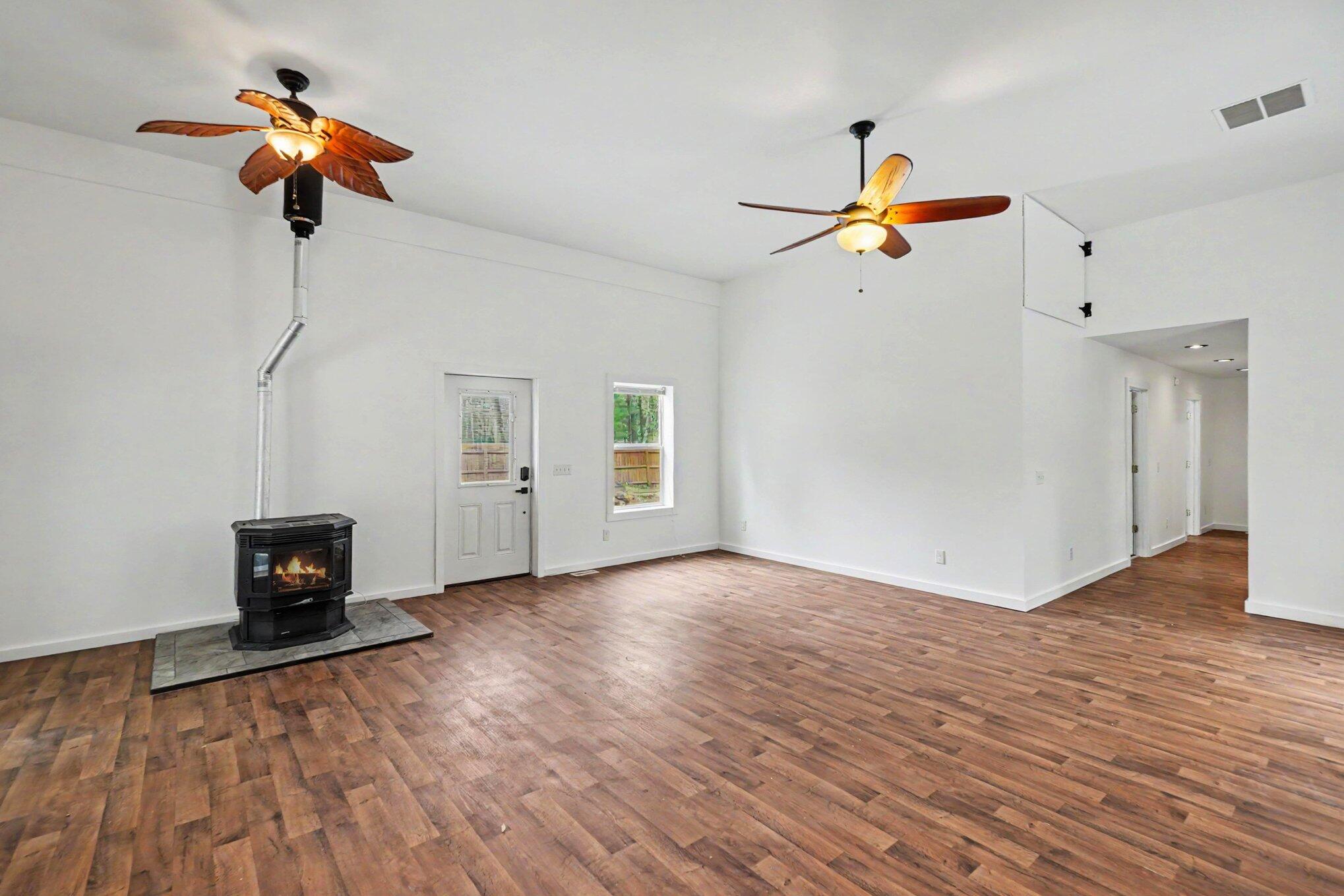 1581 Lone Pine Drive Property Photo 22