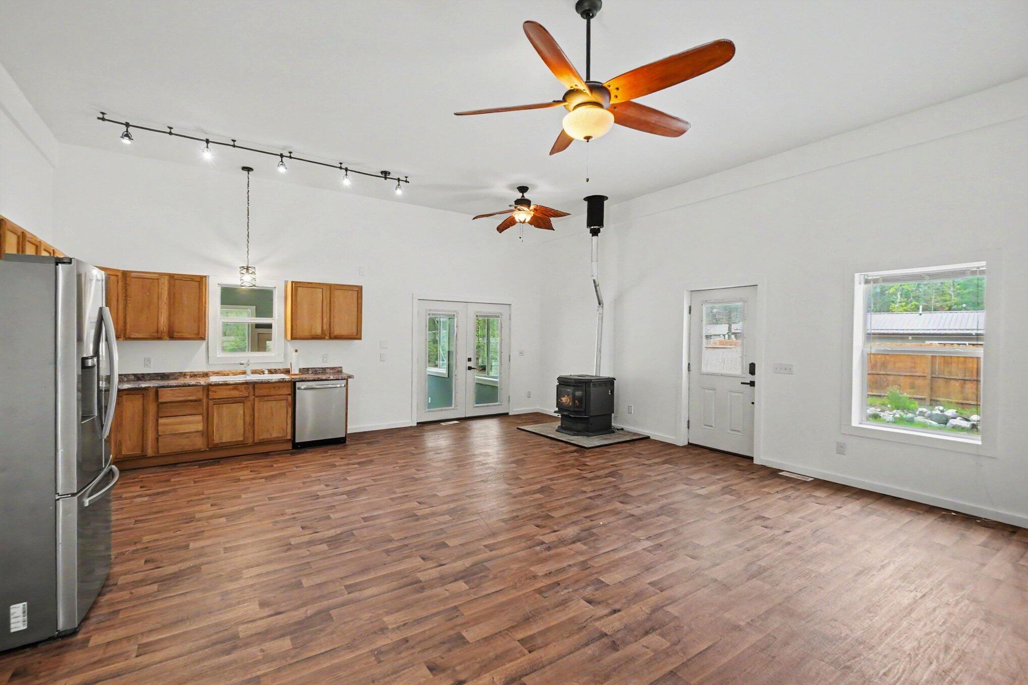 1581 Lone Pine Drive Property Photo 23