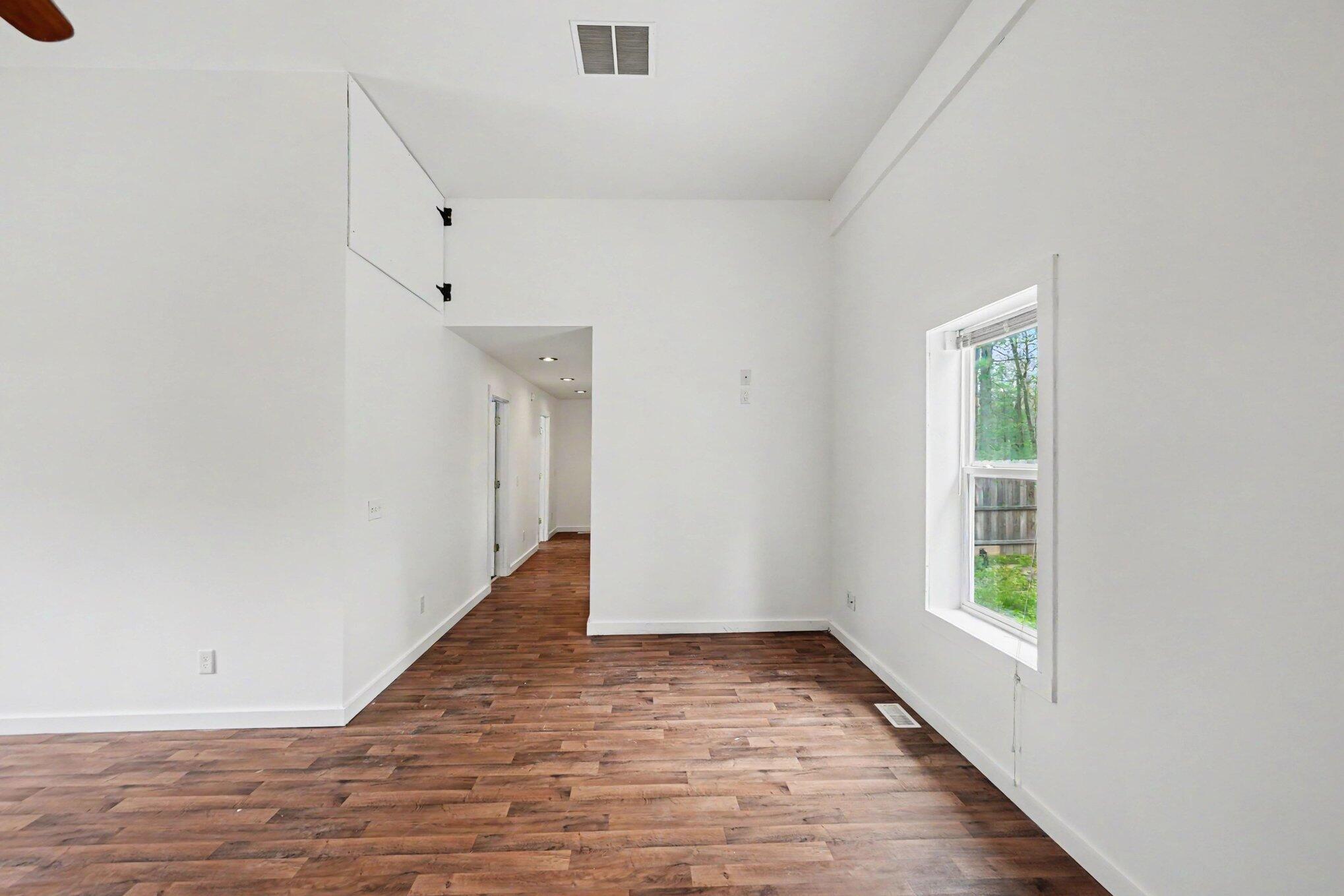 1581 Lone Pine Drive Property Photo 25