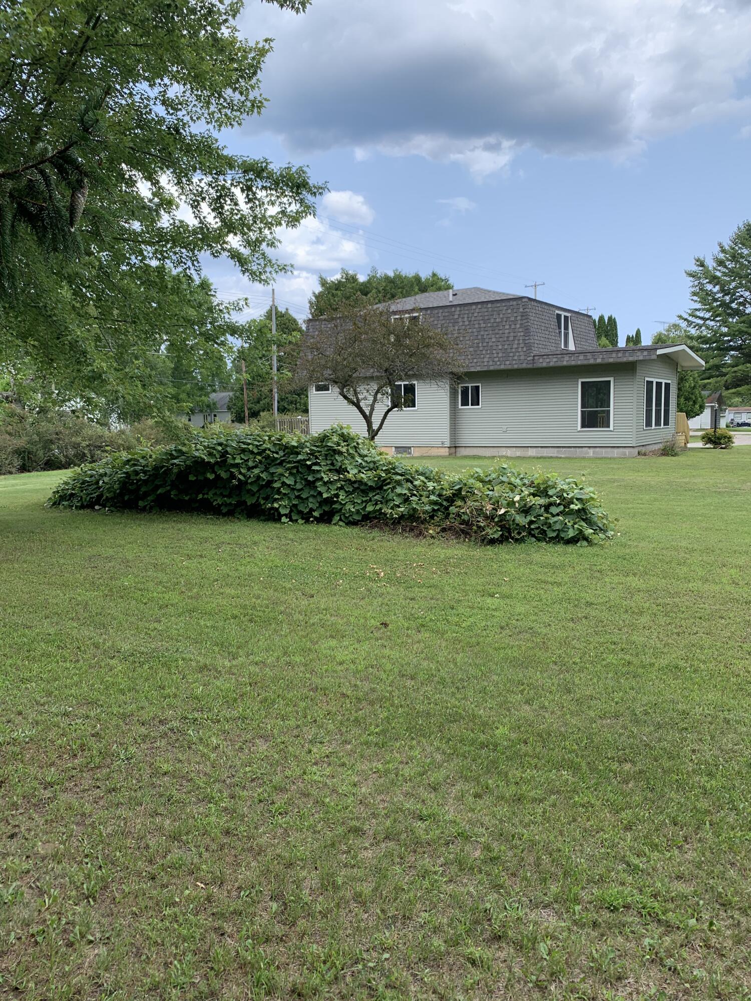 401 W Church Street Property Photo 1