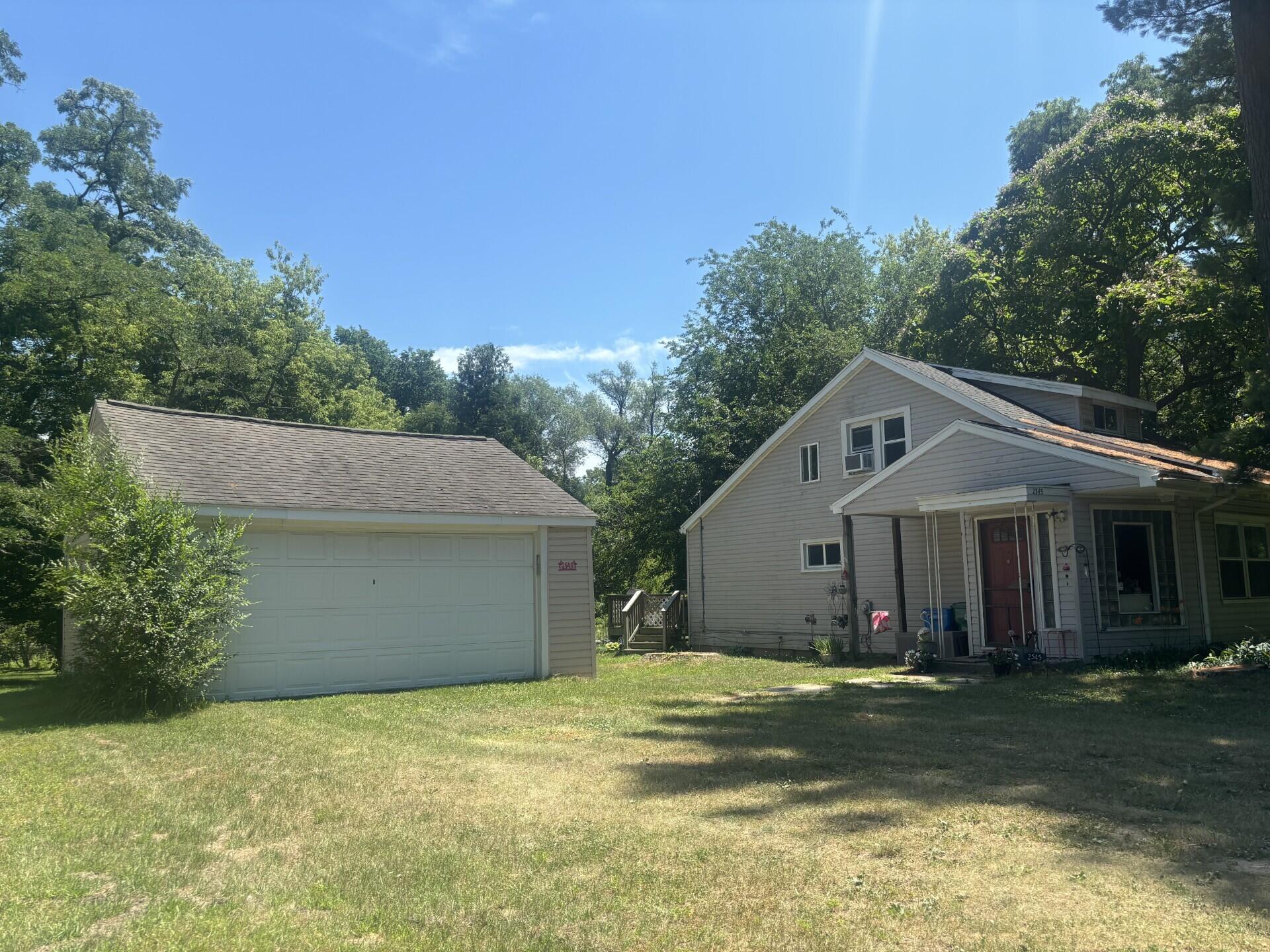 2545 Massena Avenue Property Photo 1