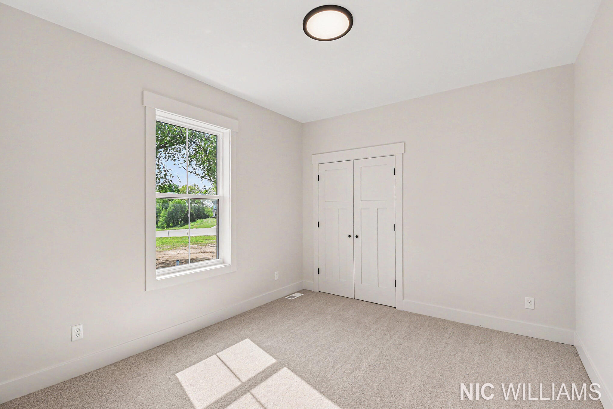 11279 Bancroft Way Se Property Photo 32