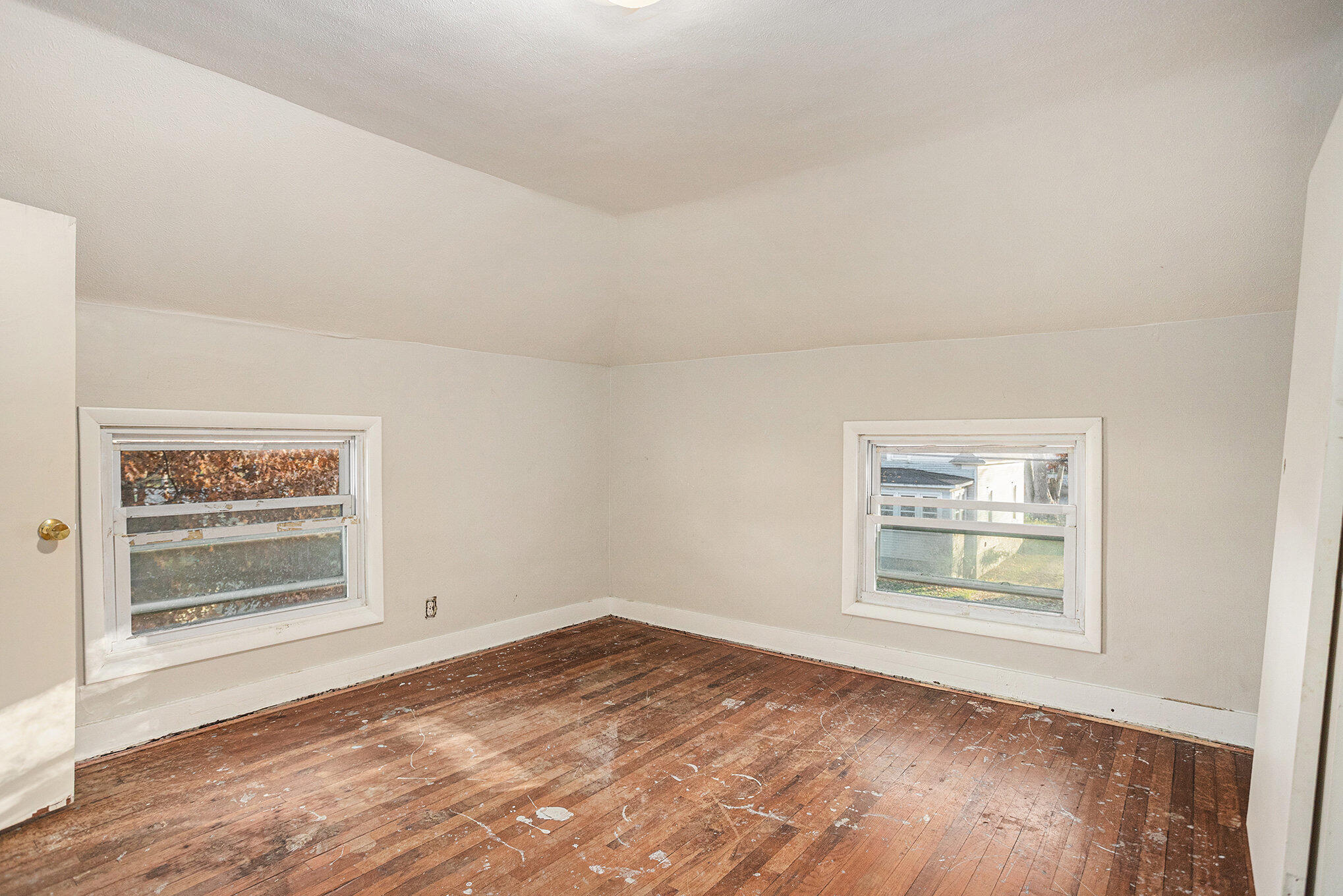 111 River Drive Property Photo 9