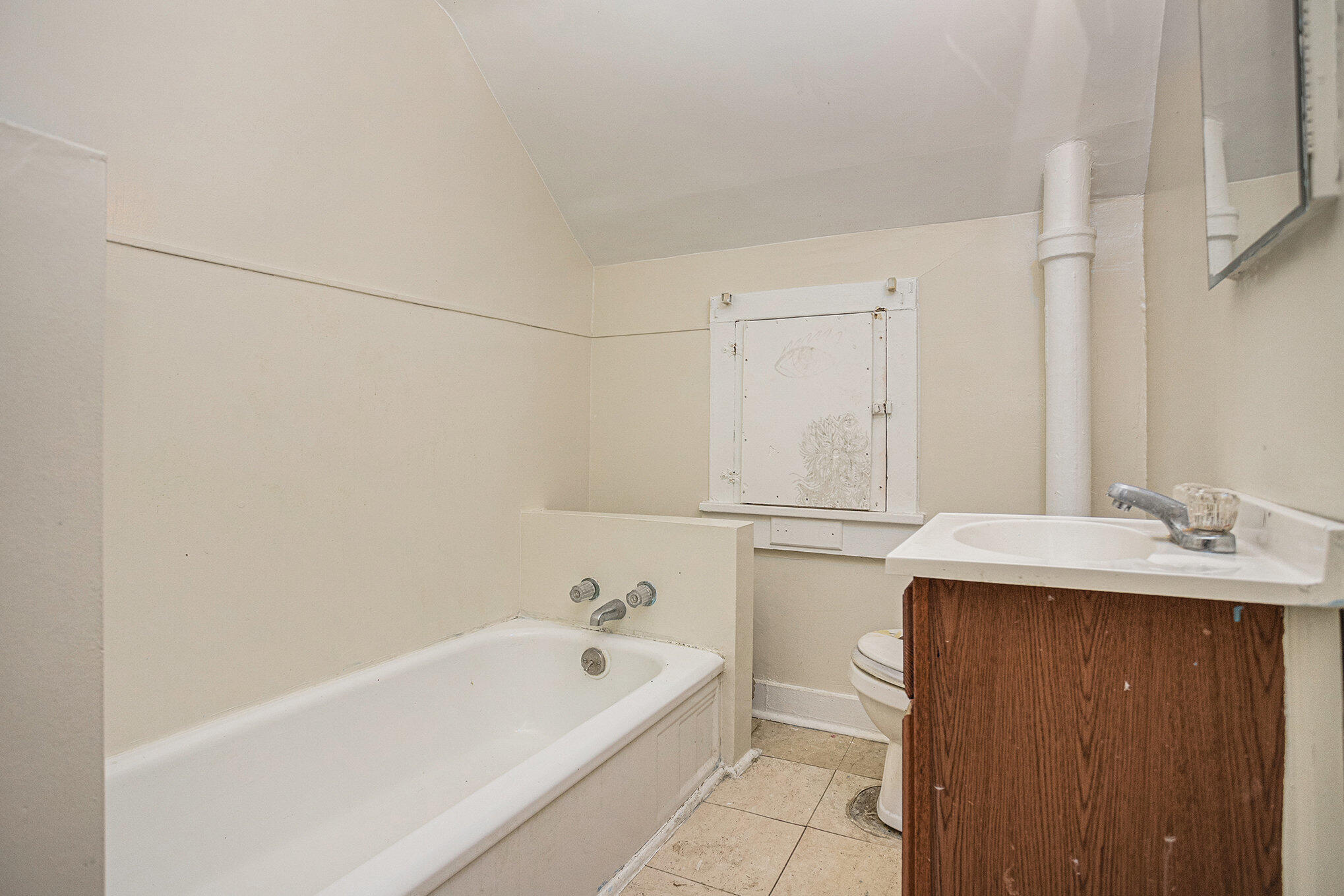 111 River Drive Property Photo 10