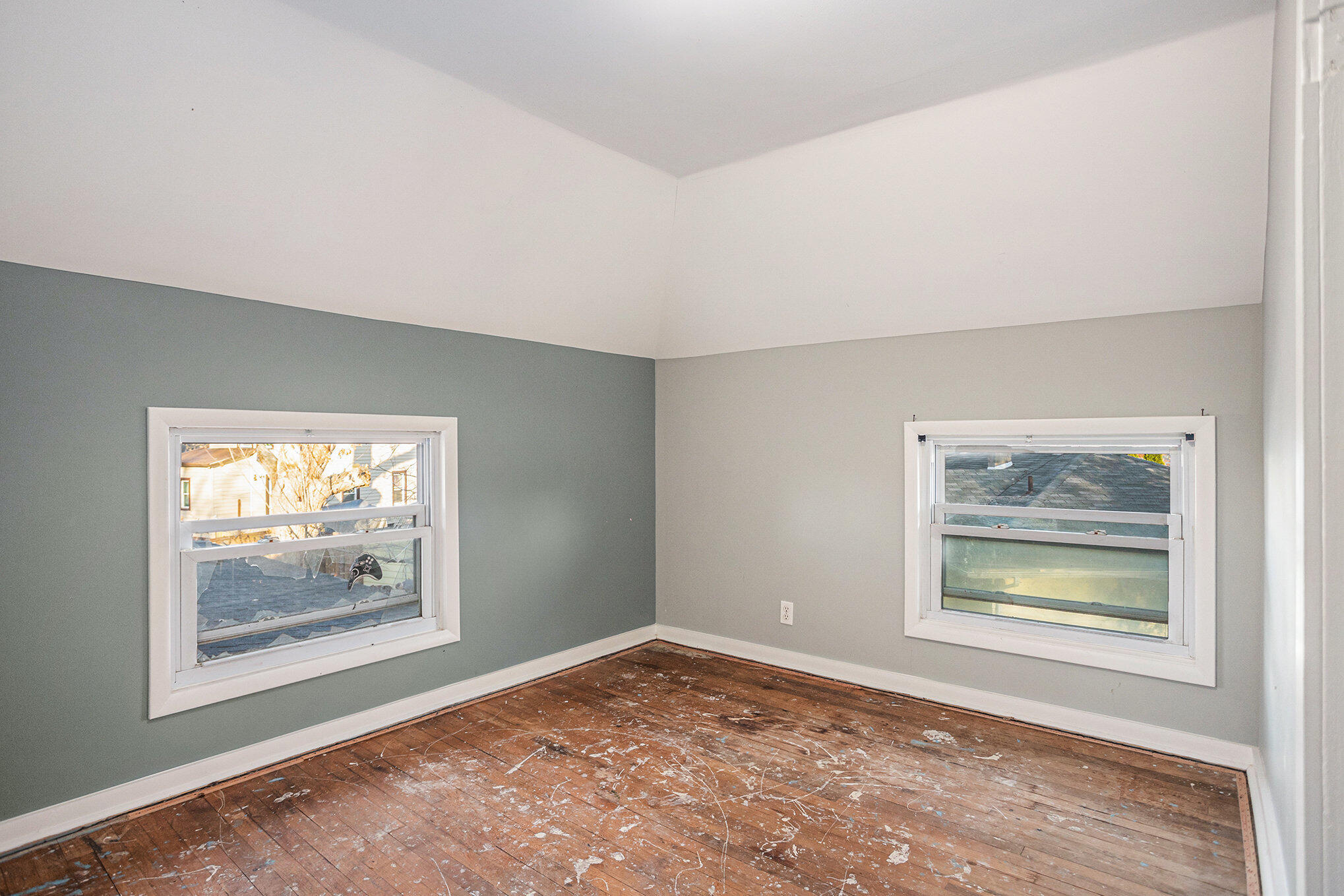 111 River Drive Property Photo 13