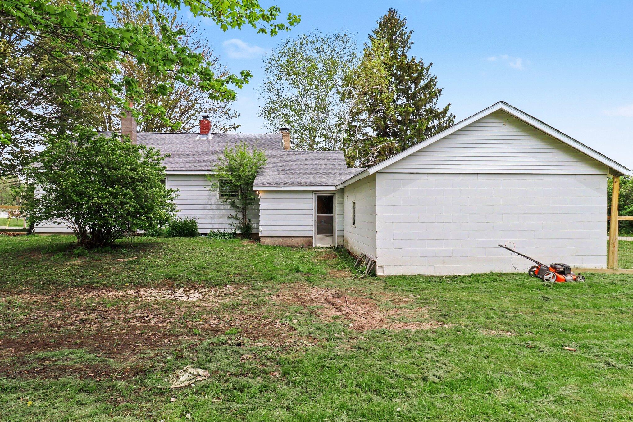 345 W Church Avenue Property Photo 3