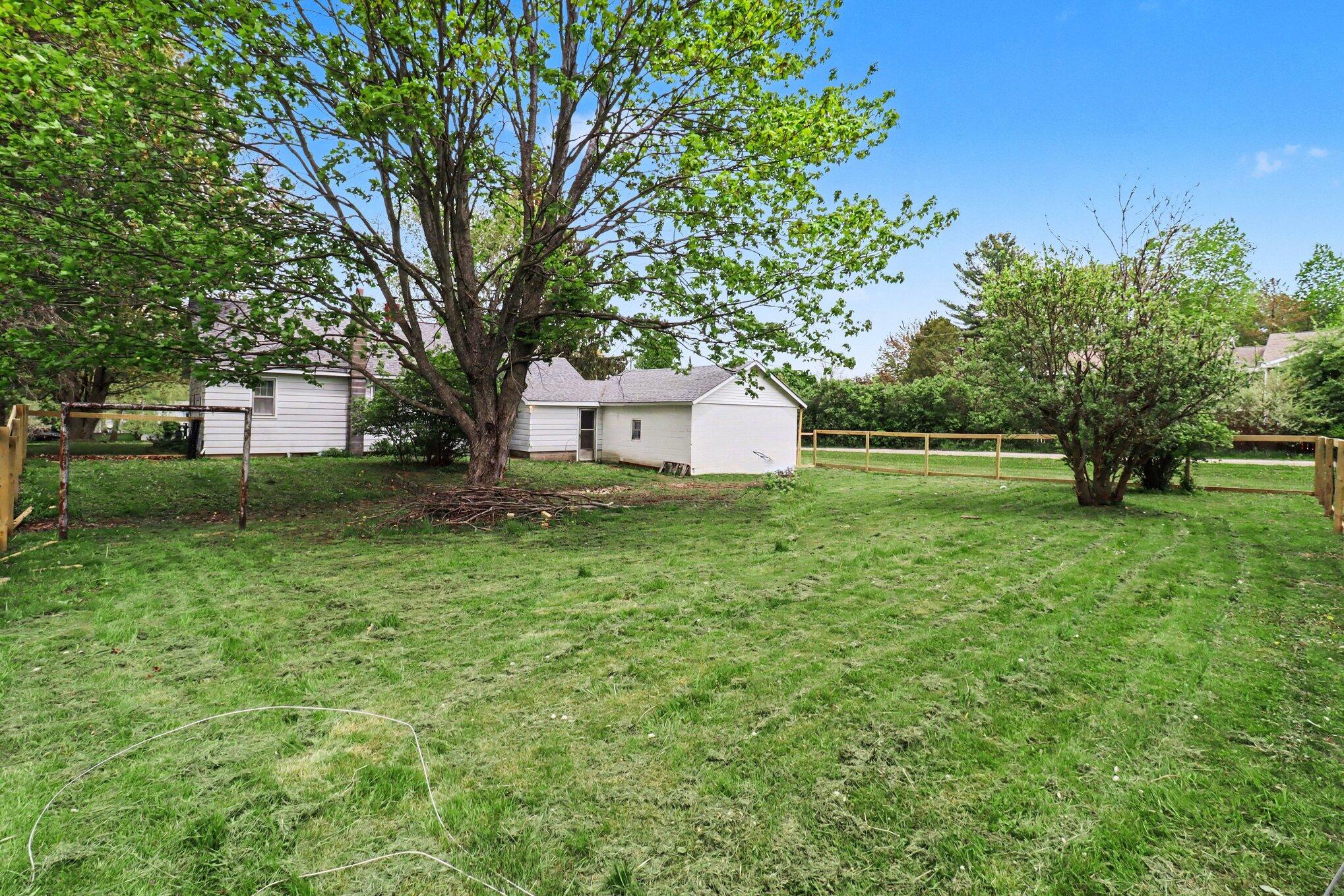 345 W Church Avenue Property Photo 4