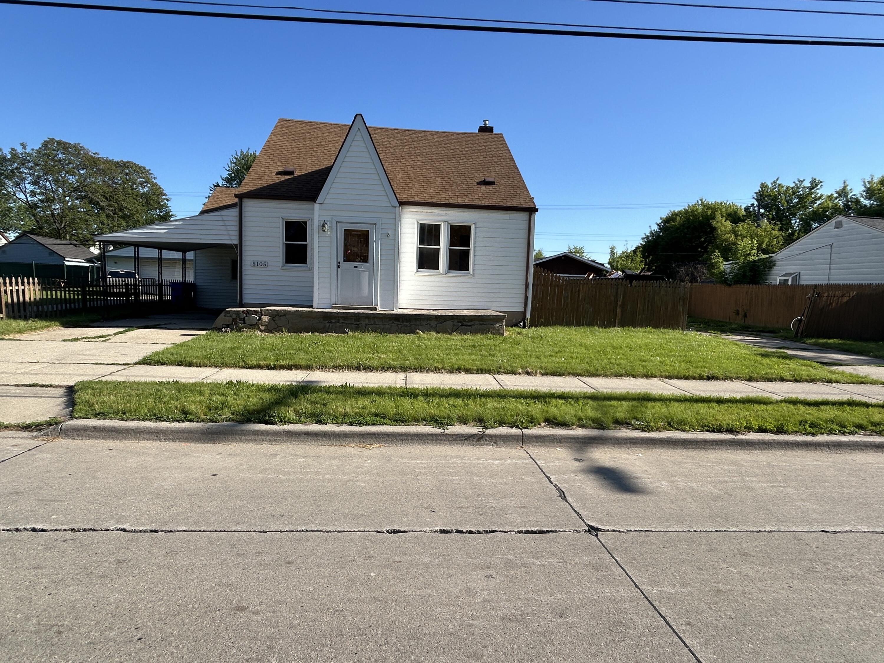 8105 Toepfer Property Photo 1