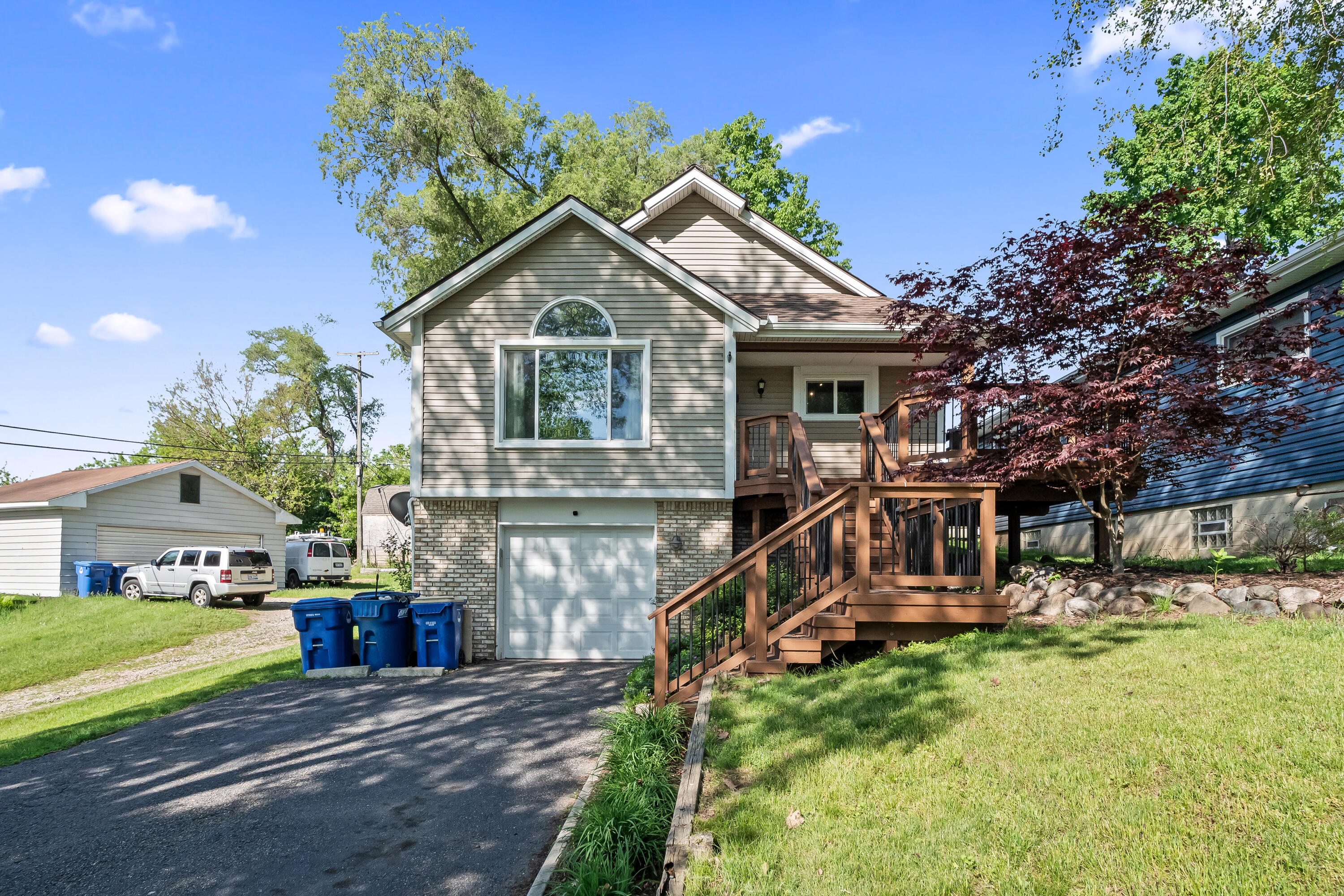 1008 Beachland Boulevard Property Photo 1